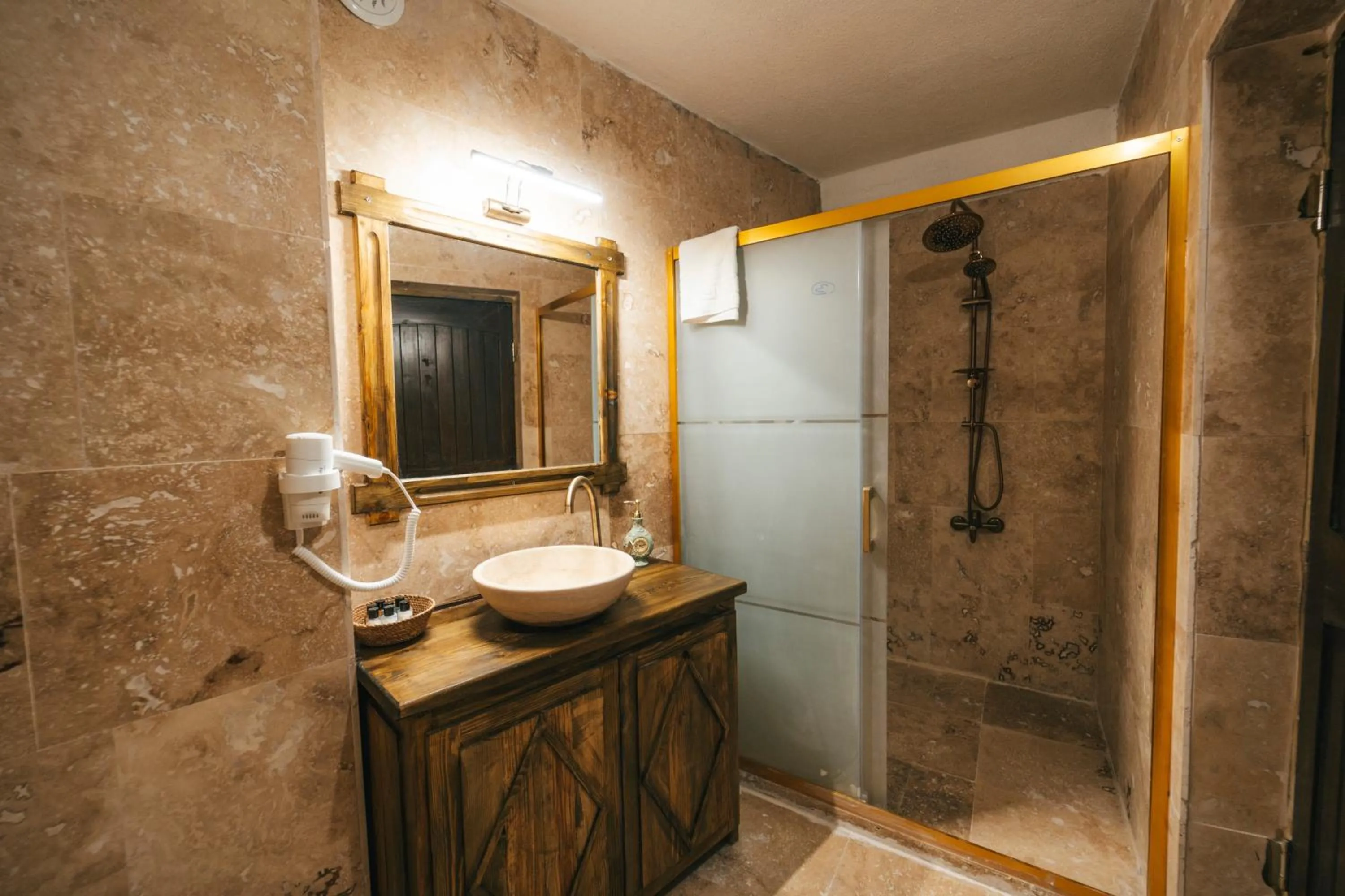 Shower in Cappatria Cave House