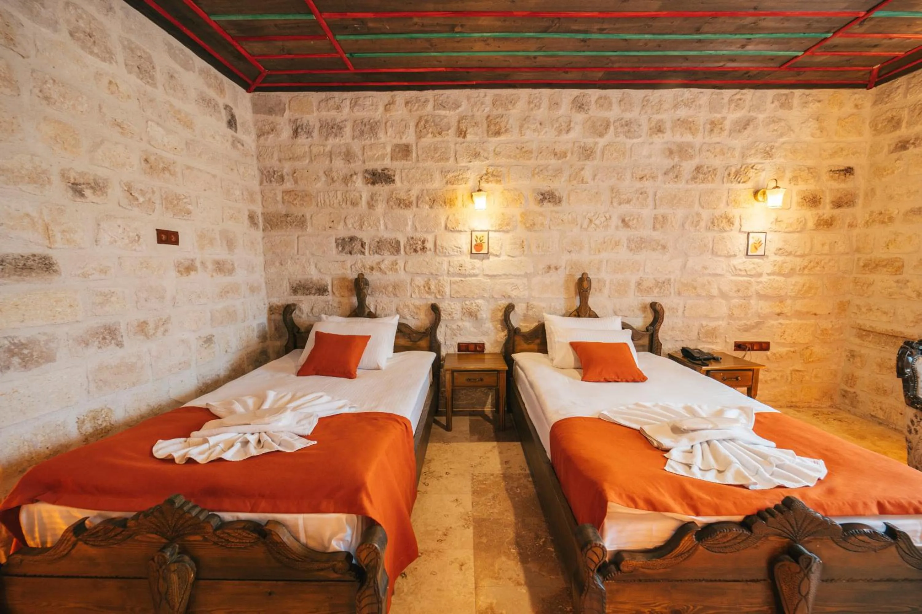 Bed in Cappatria Cave House