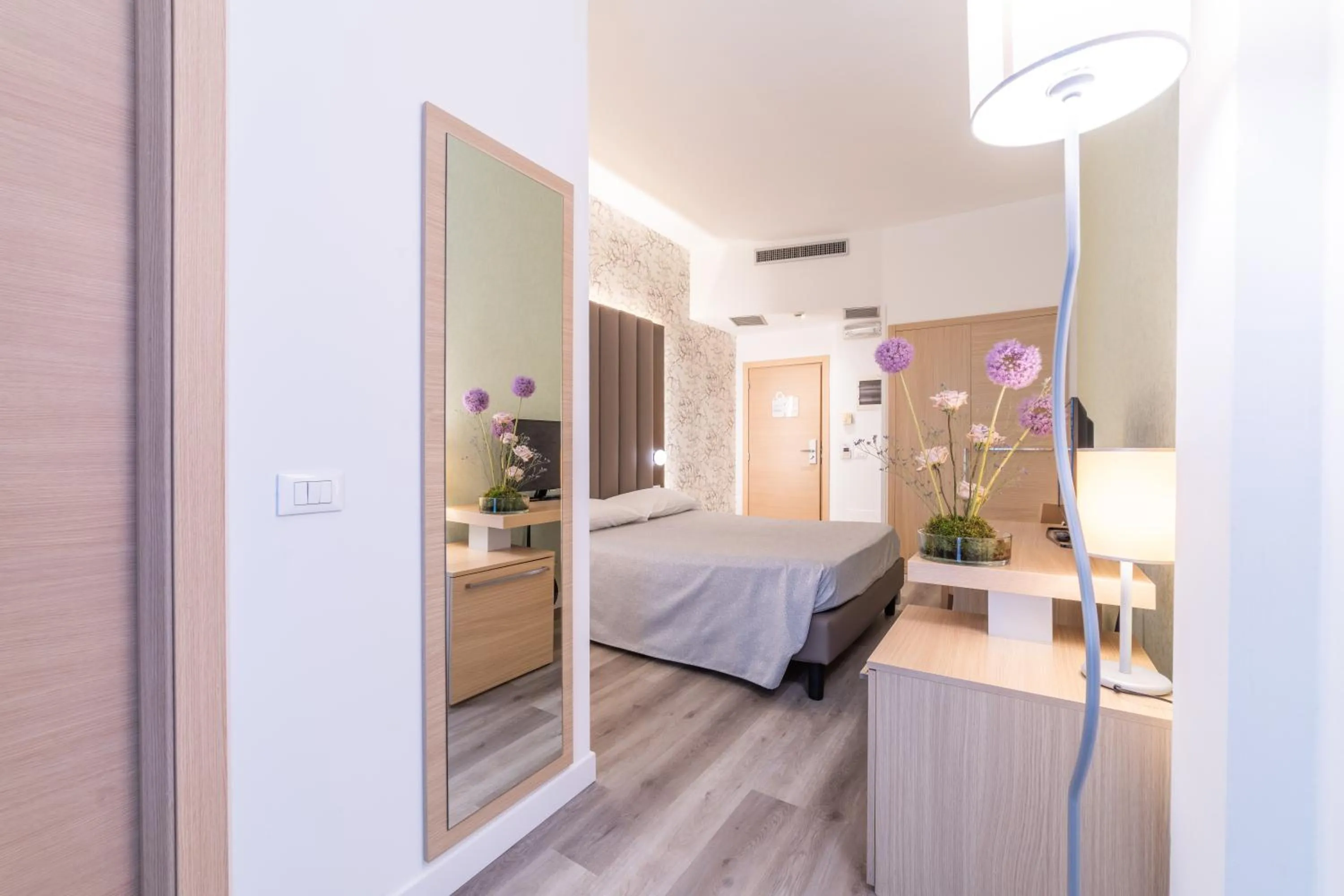 Bed in Hotel Mioni Royal San