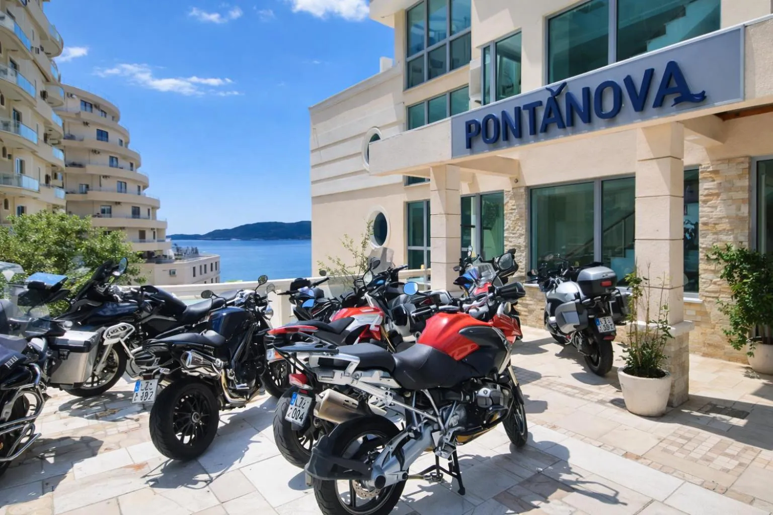 Facade/entrance in Hotel Ponta Nova