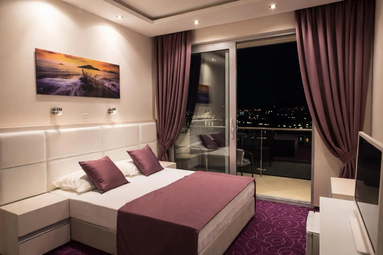 Bed in Hotel Ponta Nova