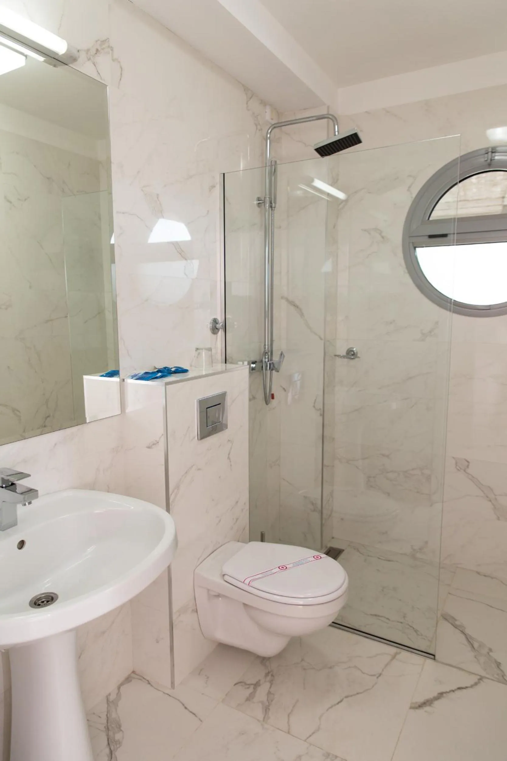 Bathroom in Hotel Ponta Nova