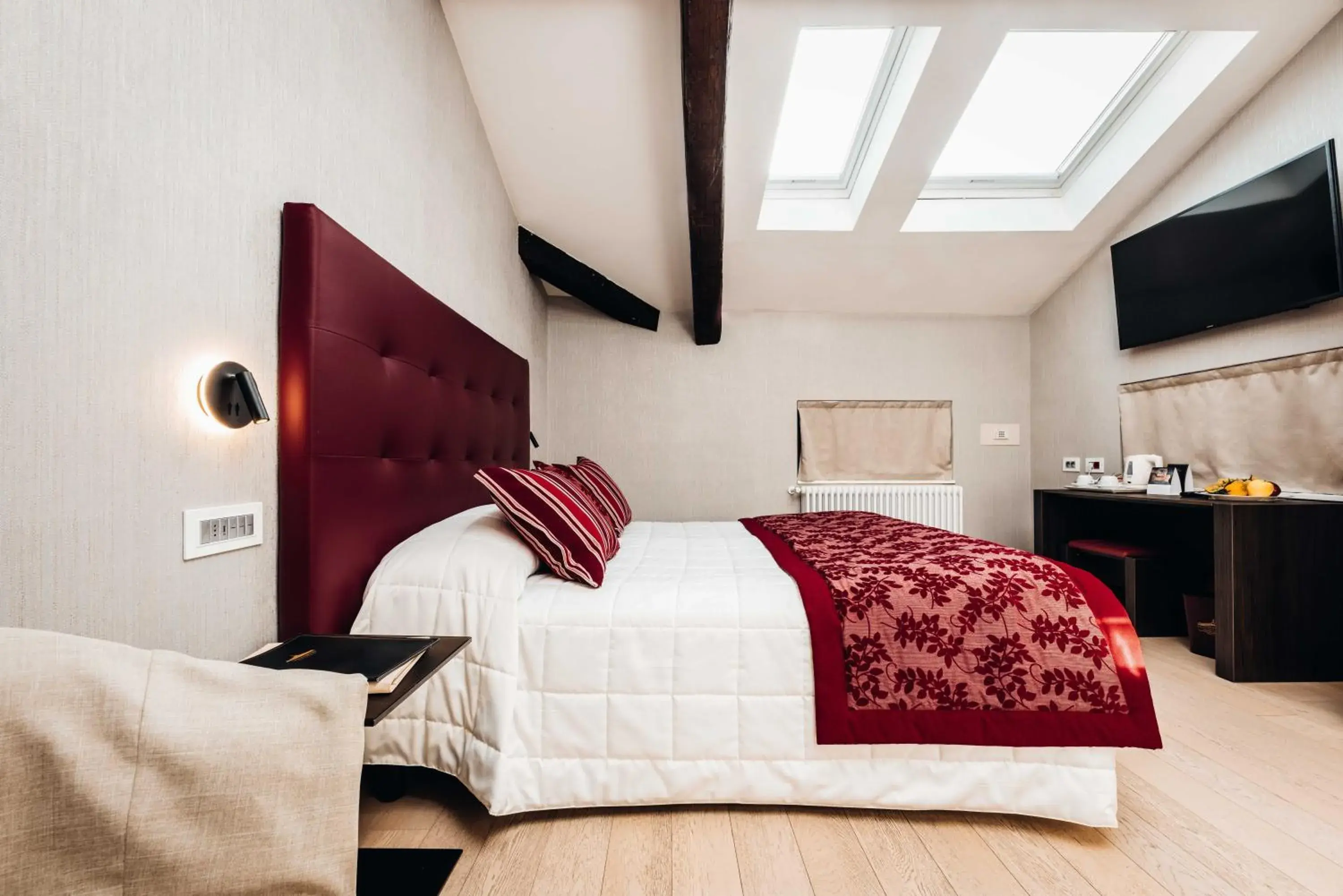 Double Room - single occupancy - Attic in Hotel Villa Madruzzo Double Room - single occupancy - Attic in Hotel Villa Madruzzo