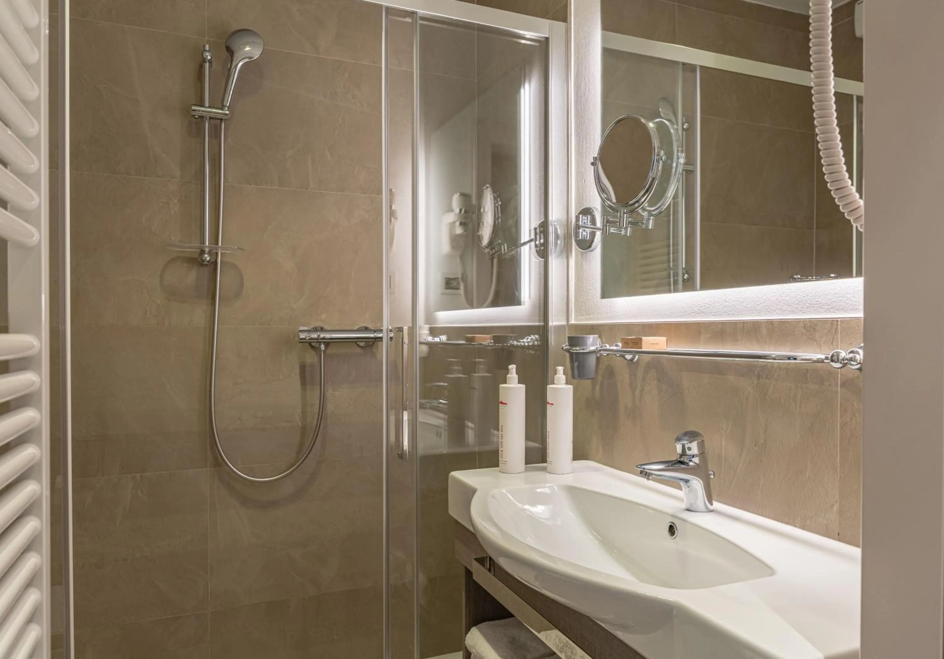 Bathroom in Hotel Villa Madruzzo