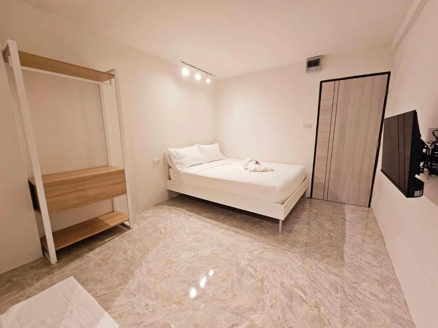 Bedroom, Bed in 95 Lodge