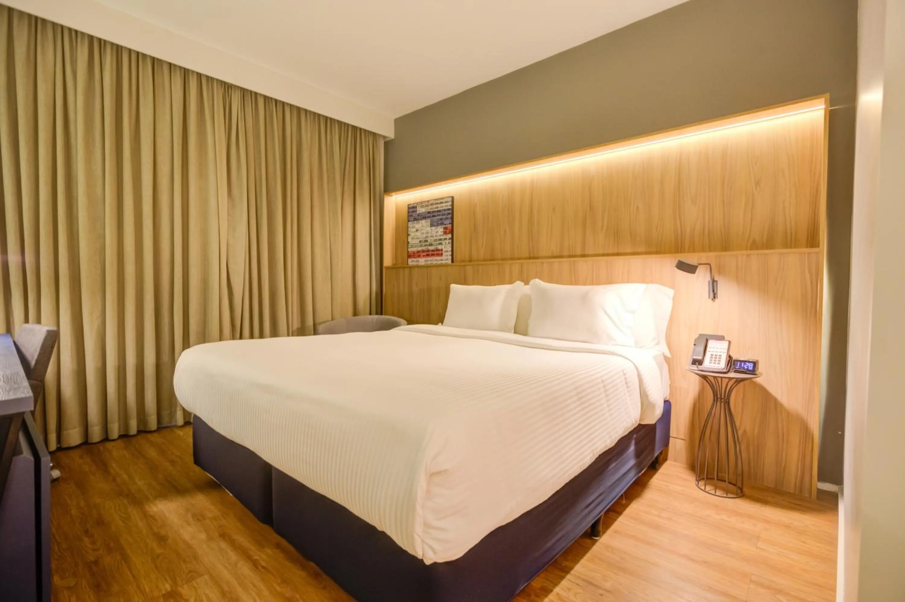 Bed in Hampton by Hilton Guarulhos Airport