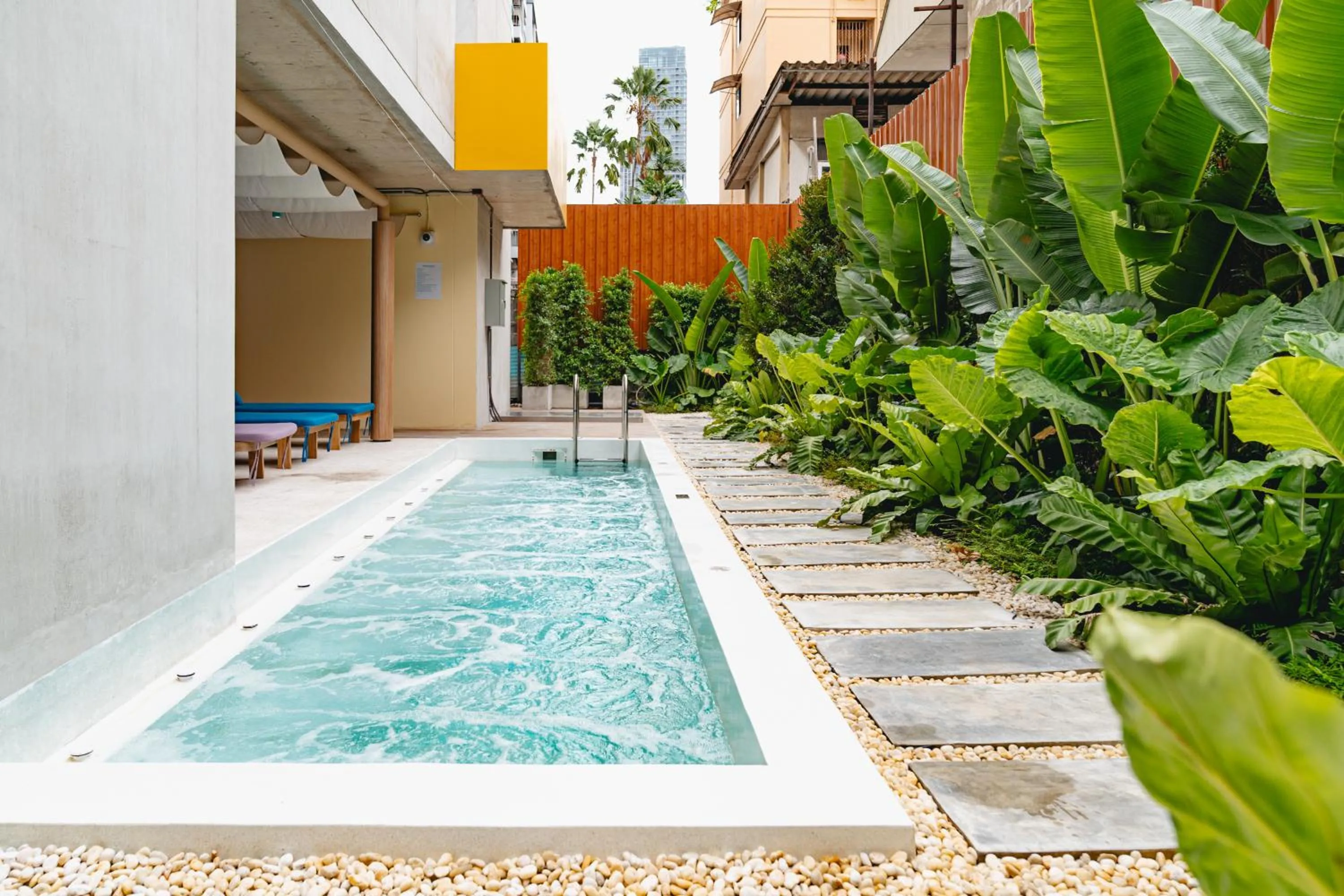 Swimming pool in VELA be Bangkok Siam