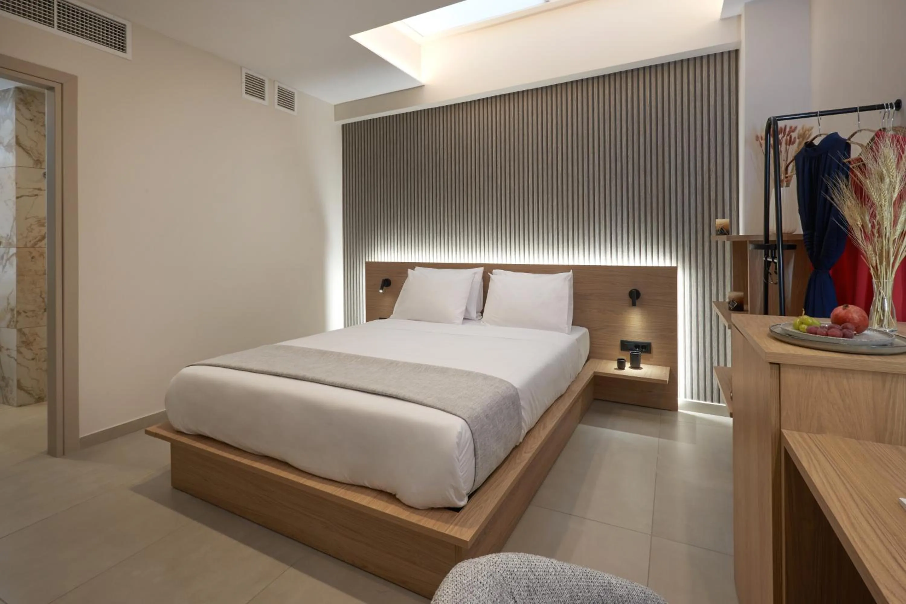 Bedroom, Bed in Athens City Suites