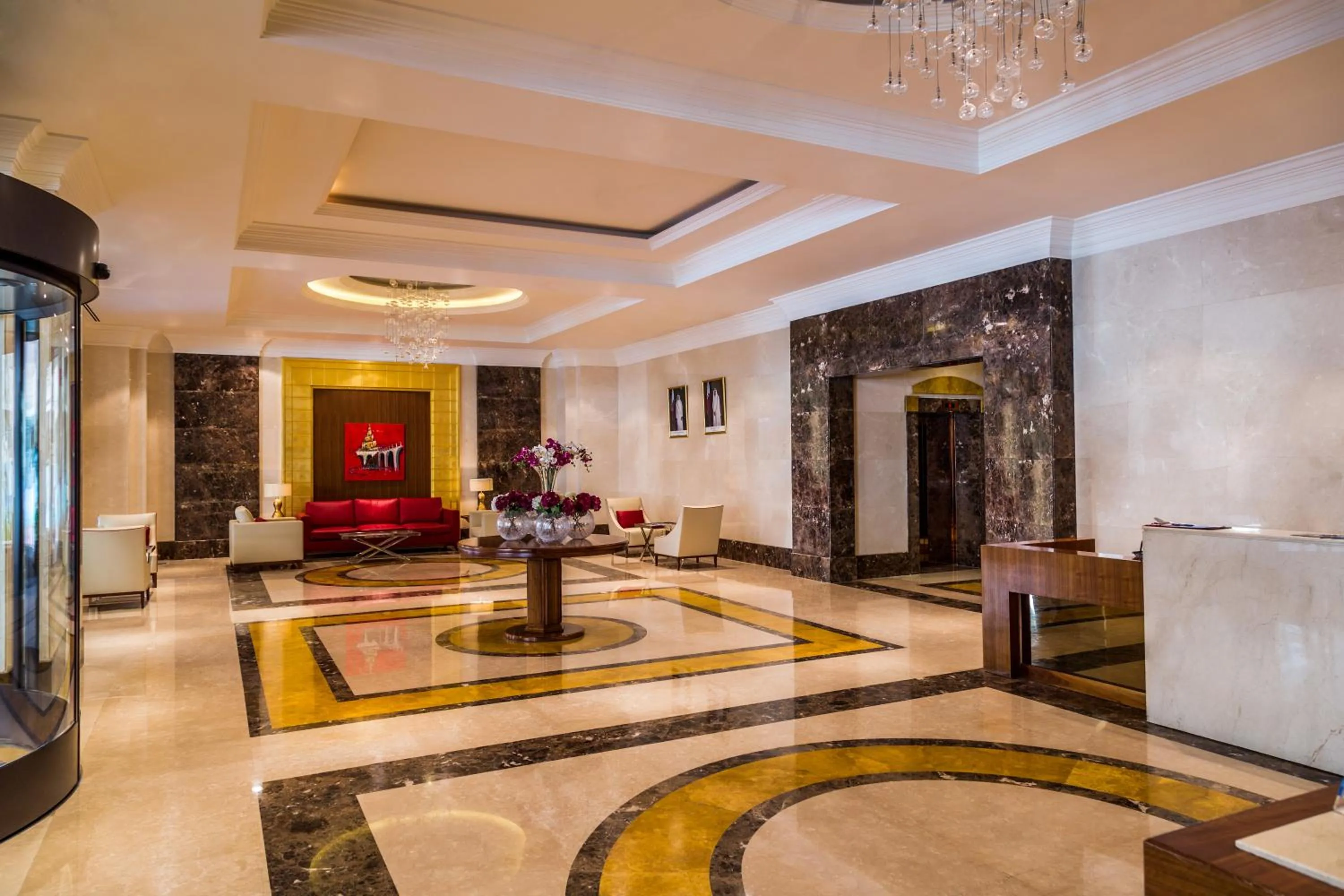 Lobby or reception in Sedra Arjaan by Rotana