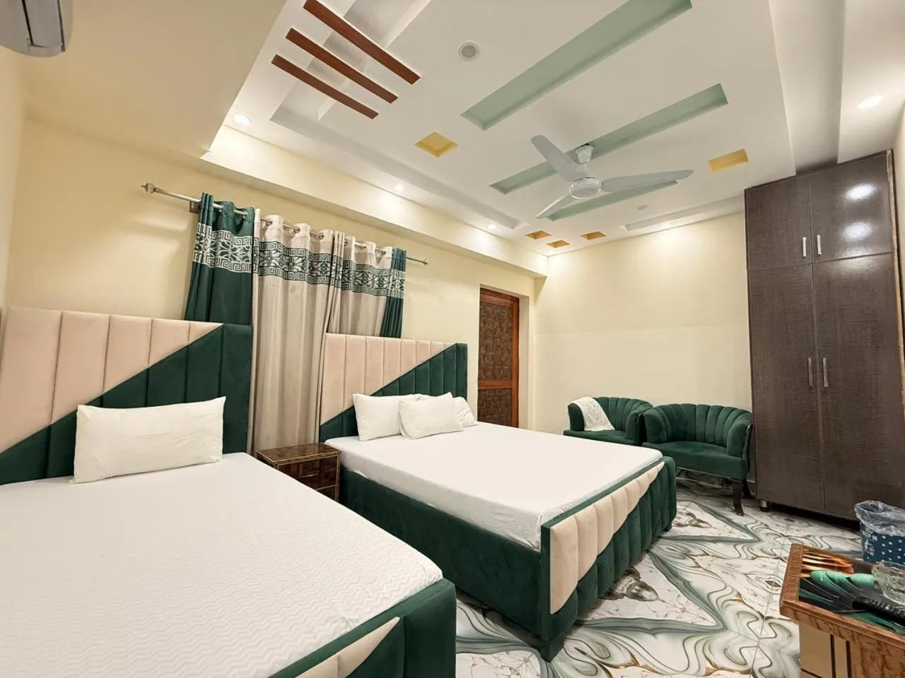 Bedroom, Bed in Serene Elegance Hotel