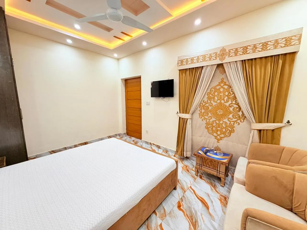 Bed in Serene Elegance Hotel