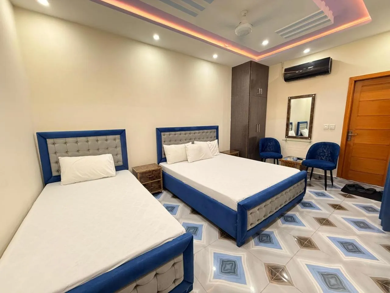 Bedroom, Bed in Serene Elegance Hotel