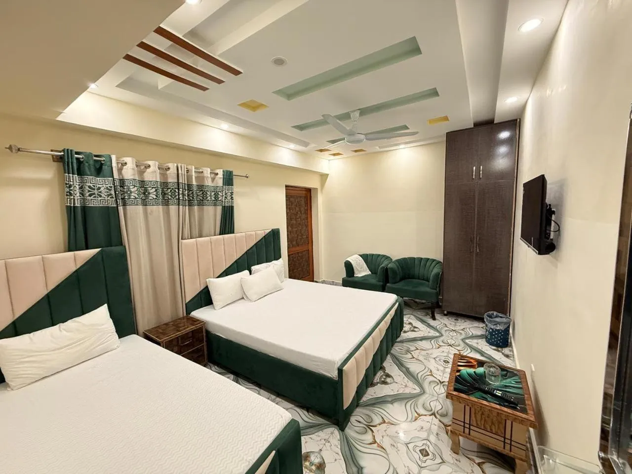 Bedroom, Bed in Serene Elegance Hotel