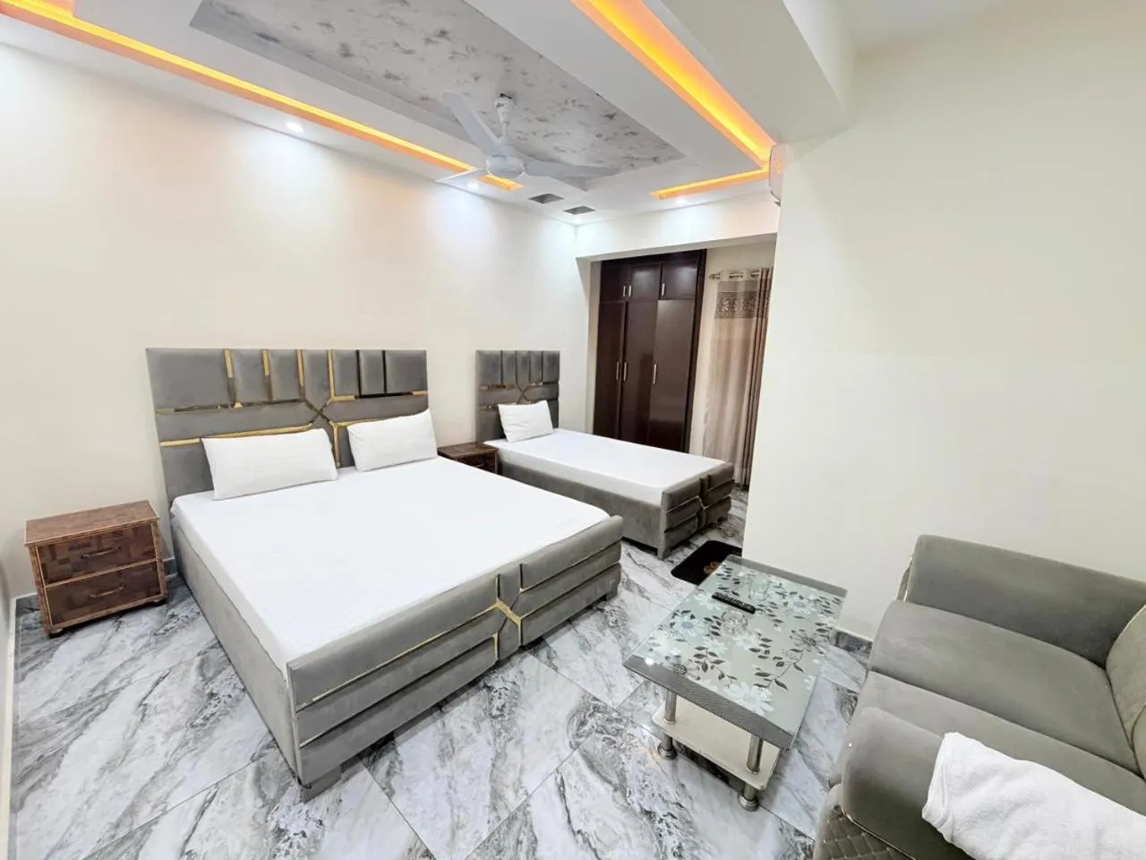 Bedroom, Bed in Serene Elegance Hotel