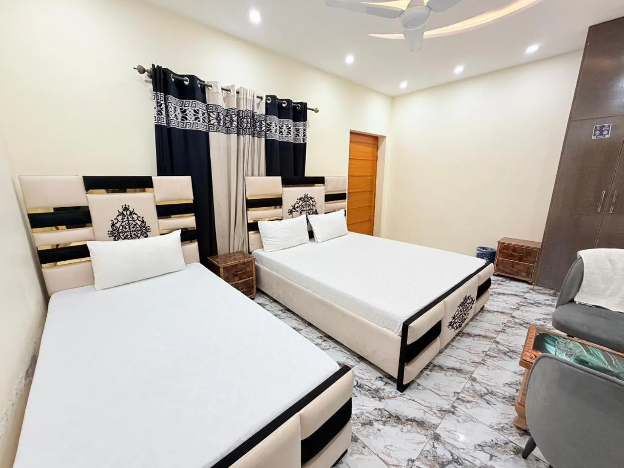 Bedroom, Bed in Serene Elegance Hotel