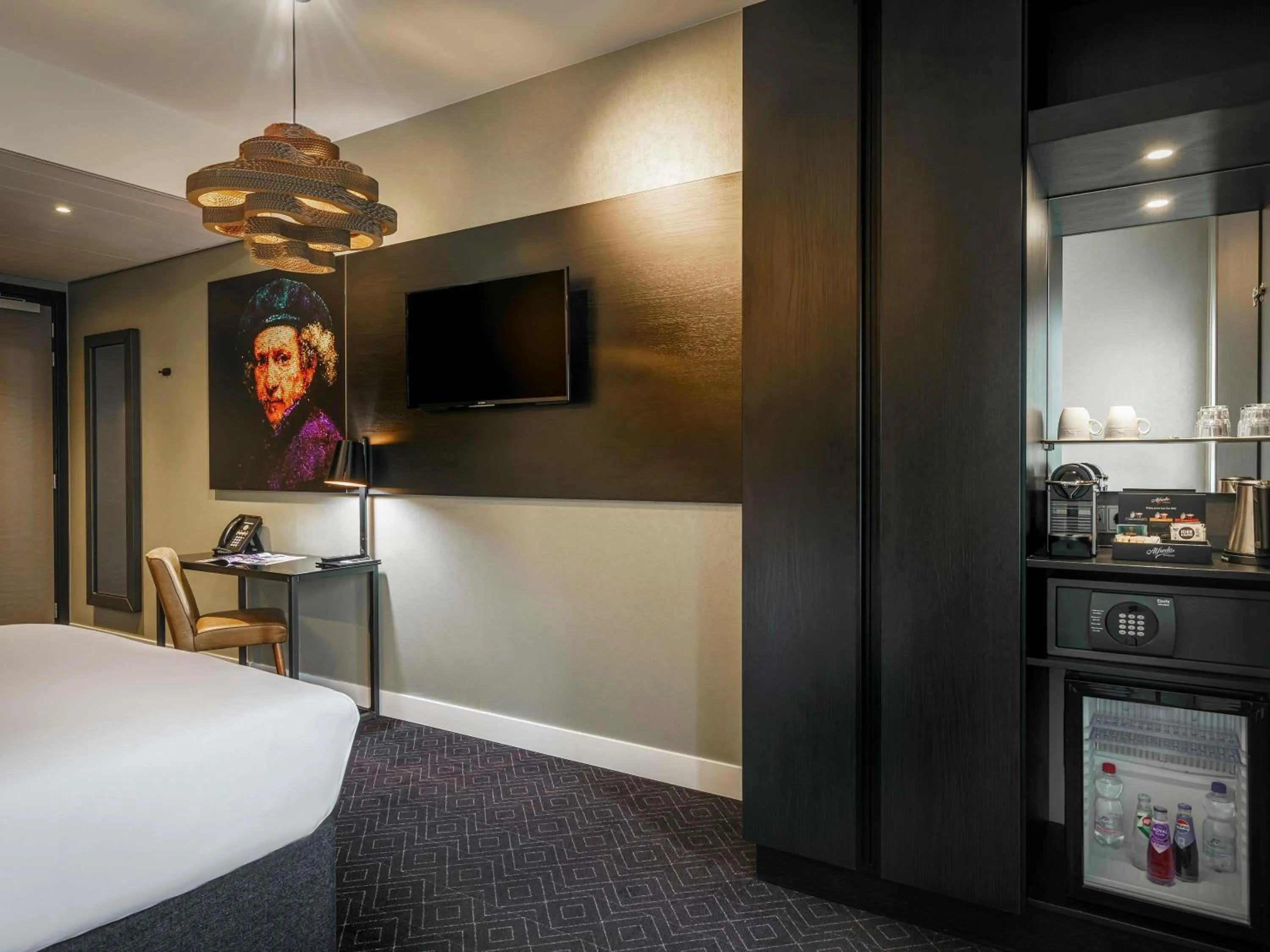 Bedroom, Bed in Mercure Amsterdam Sloterdijk Station