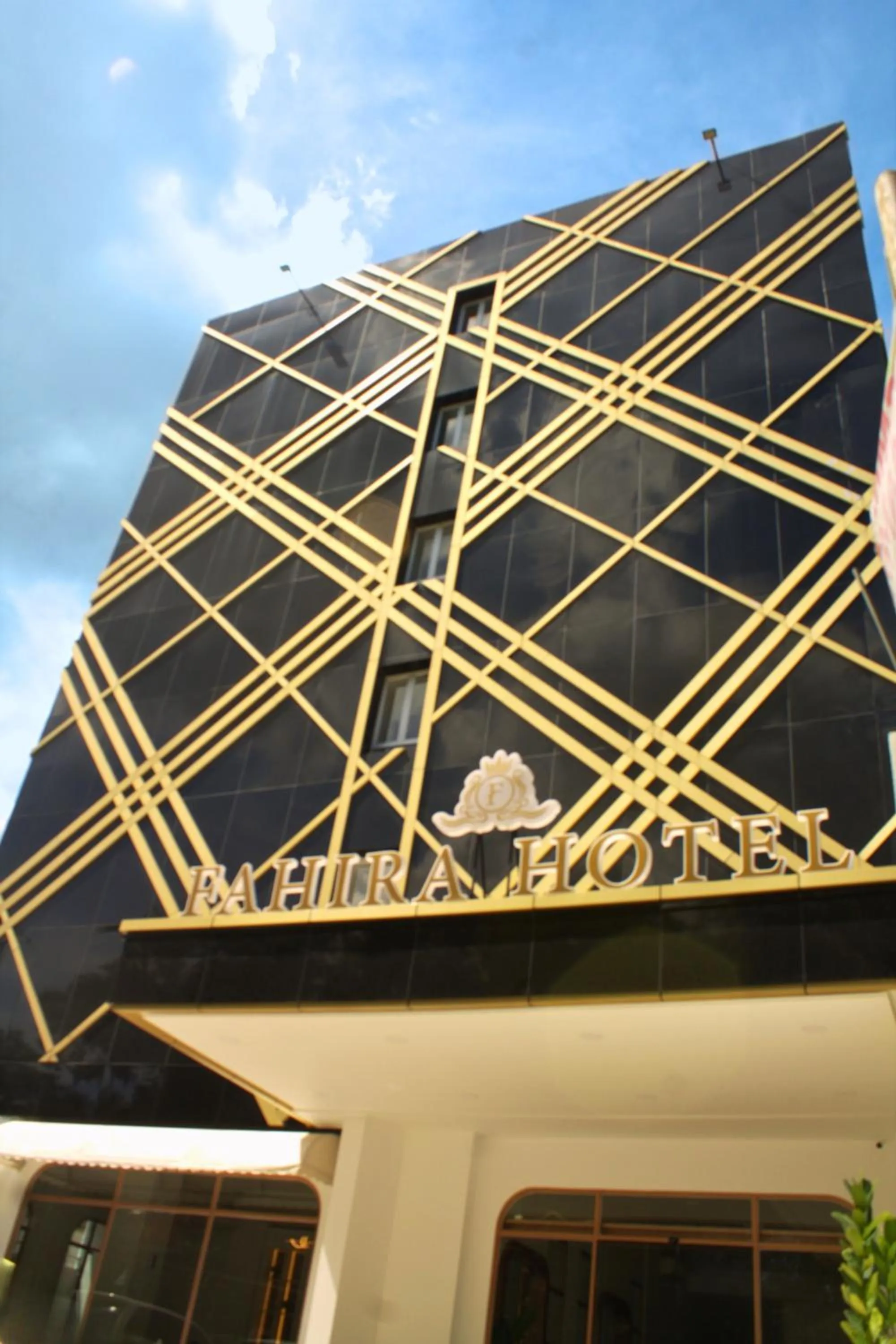 Property building in Fahira Hotel Syariah Padang