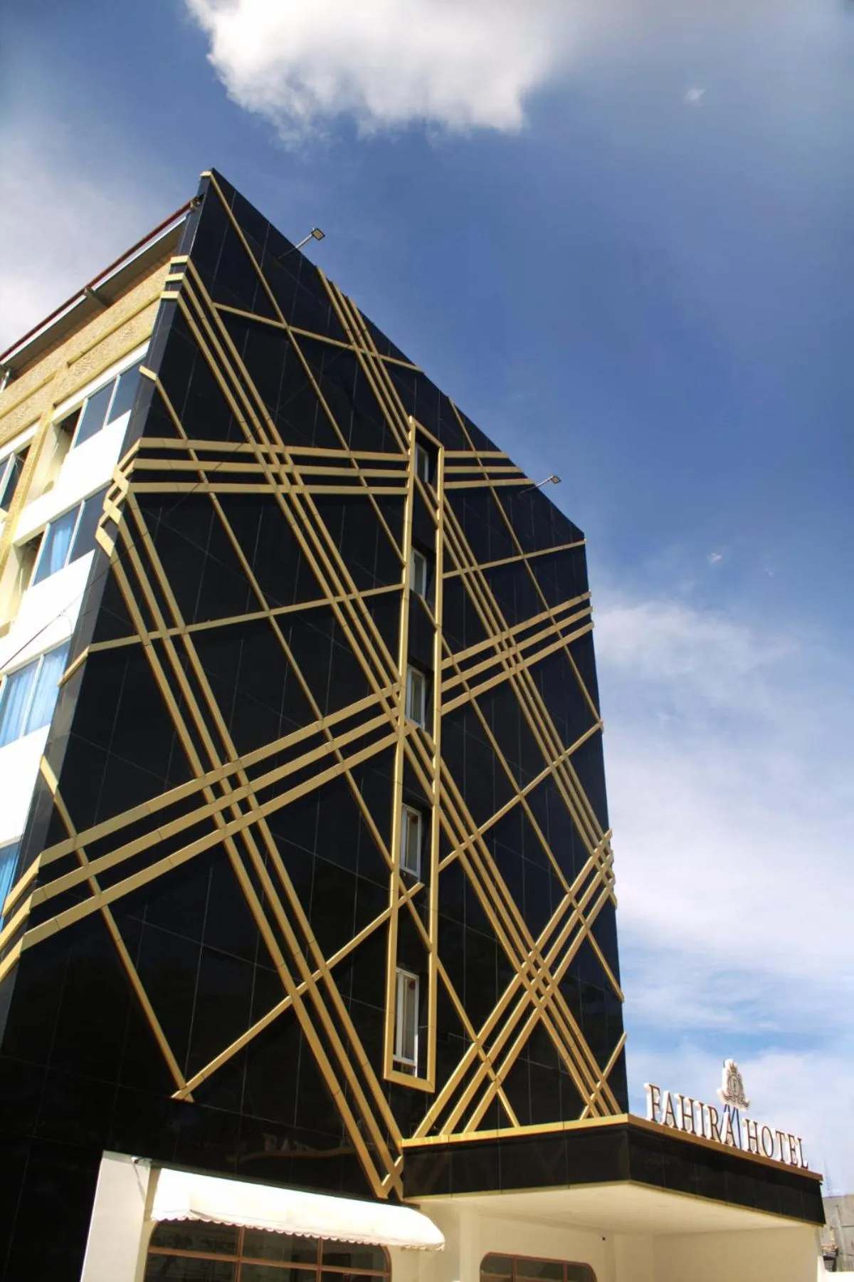 Property building in Fahira Hotel Syariah Padang