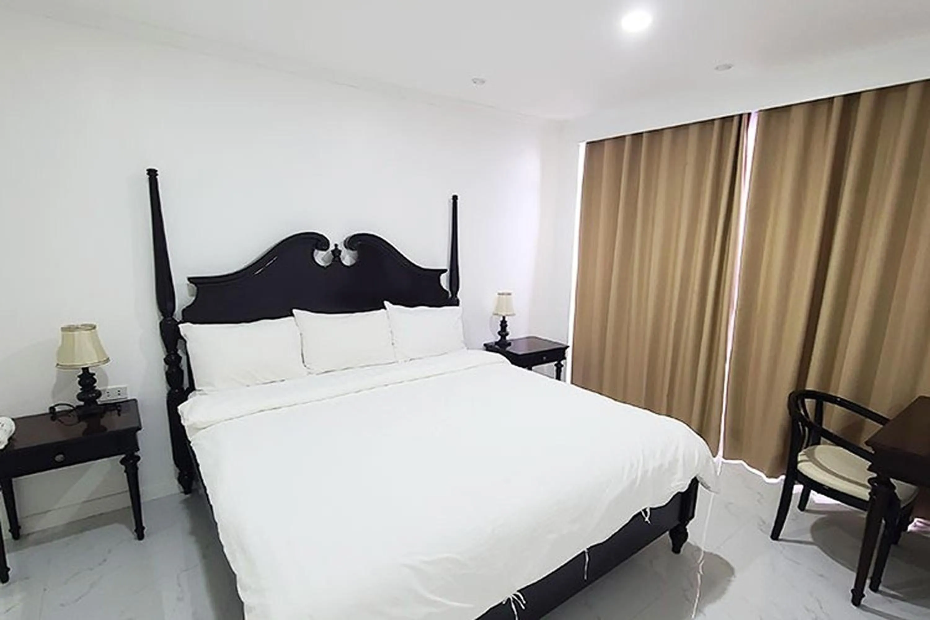 Bedroom, Bed in The Mark Resort Cebu