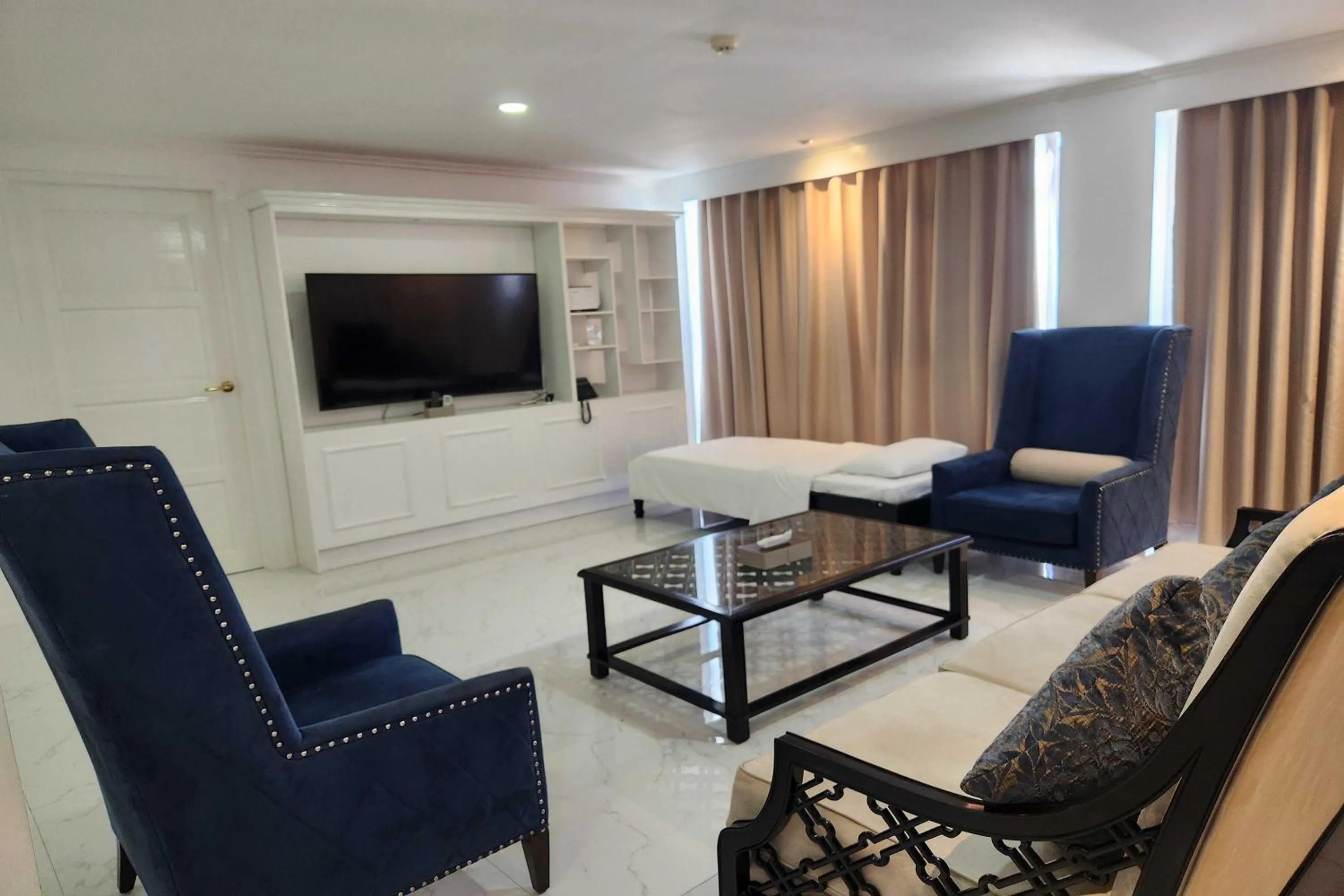 Living room in The Mark Resort Cebu
