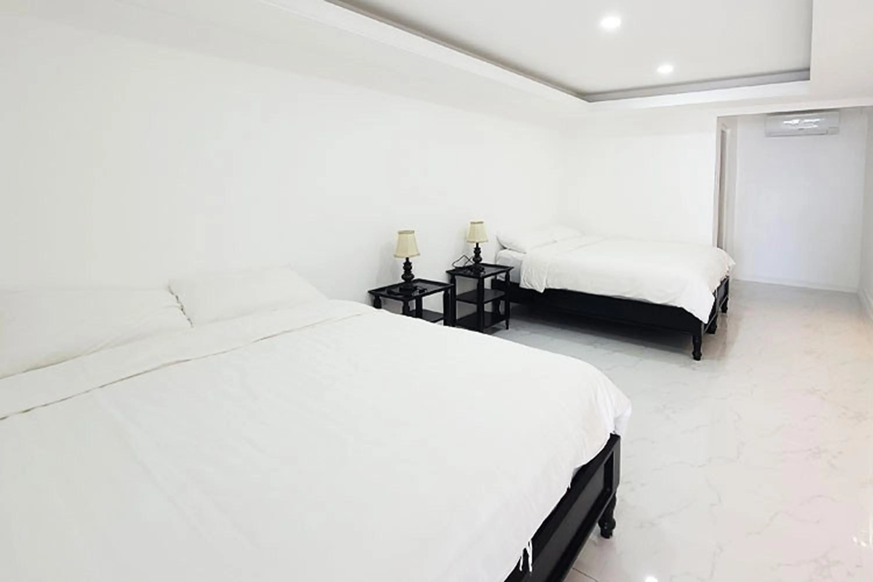 Bedroom, Bed in The Mark Resort Cebu