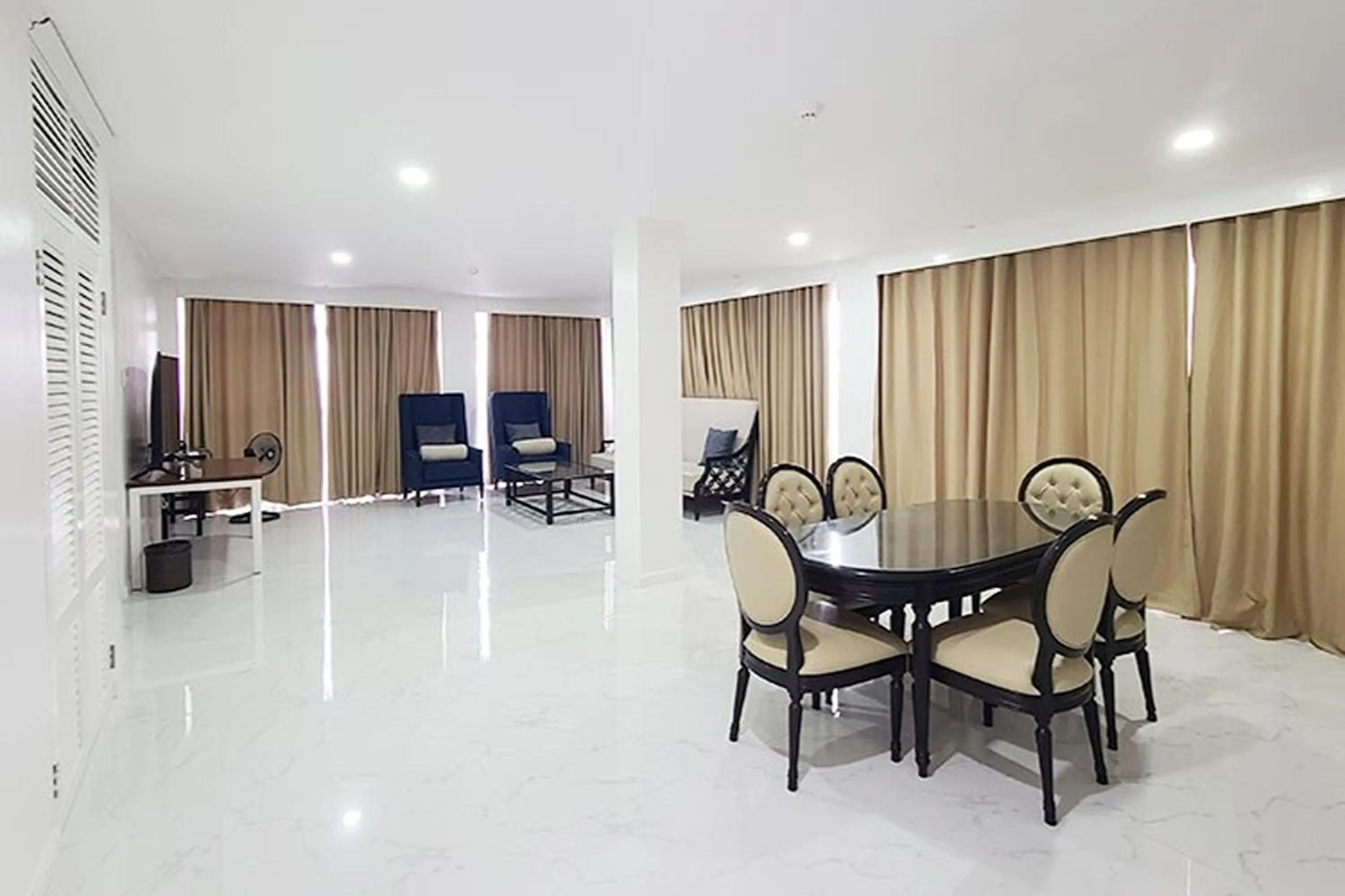 Living room in The Mark Resort Cebu