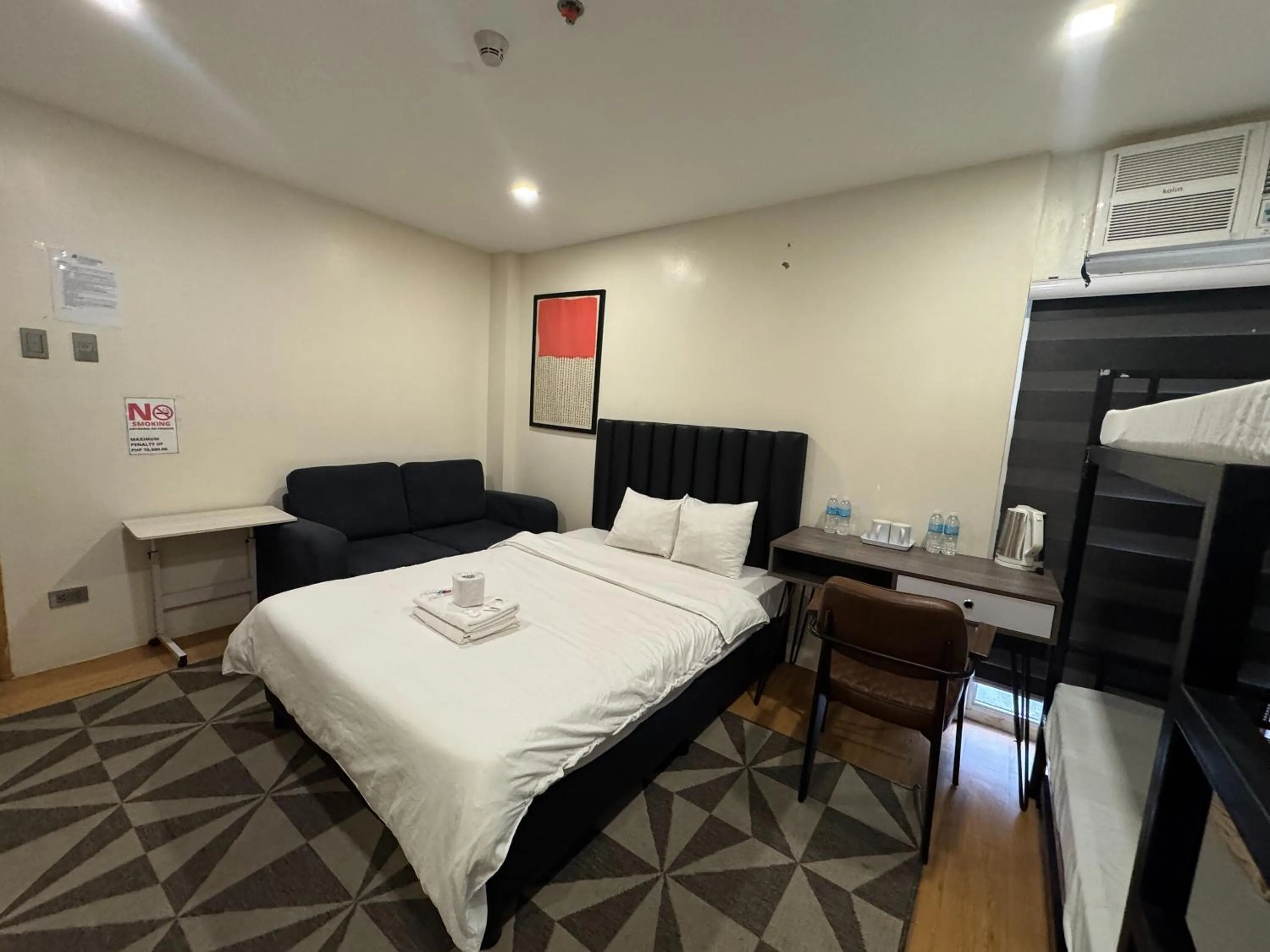 Bed in The Circuit Manor Hotel near Ayala Malls Circuit