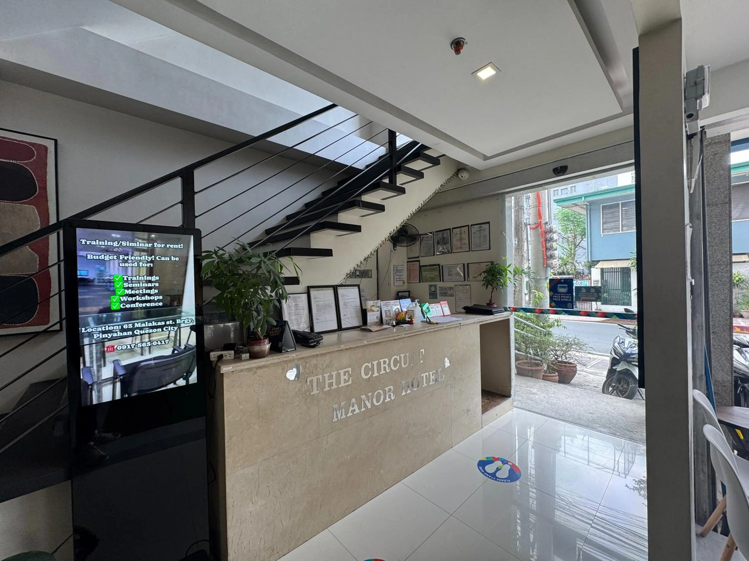 Lobby or reception in The Circuit Manor Hotel near Ayala Malls Circuit