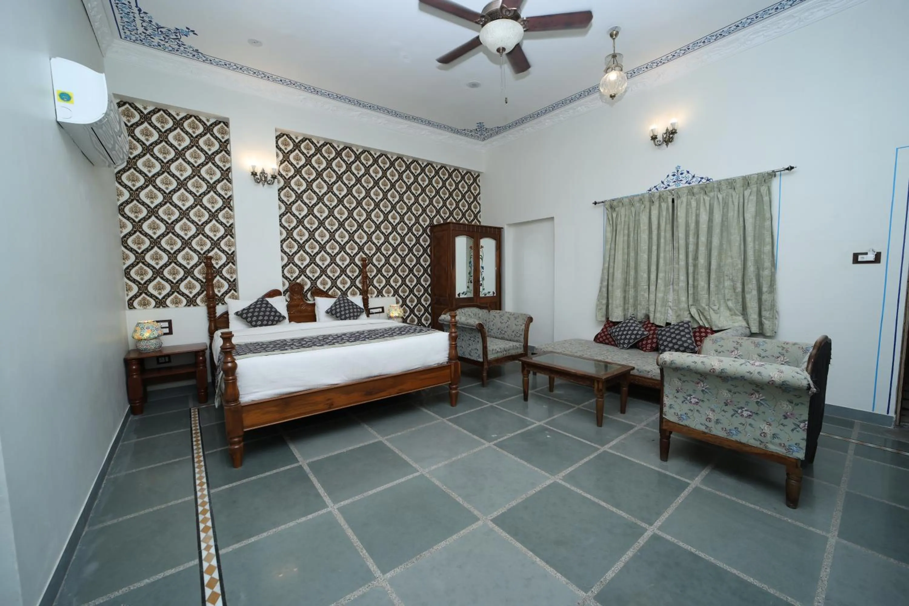 Jai Niwas Palace Resort