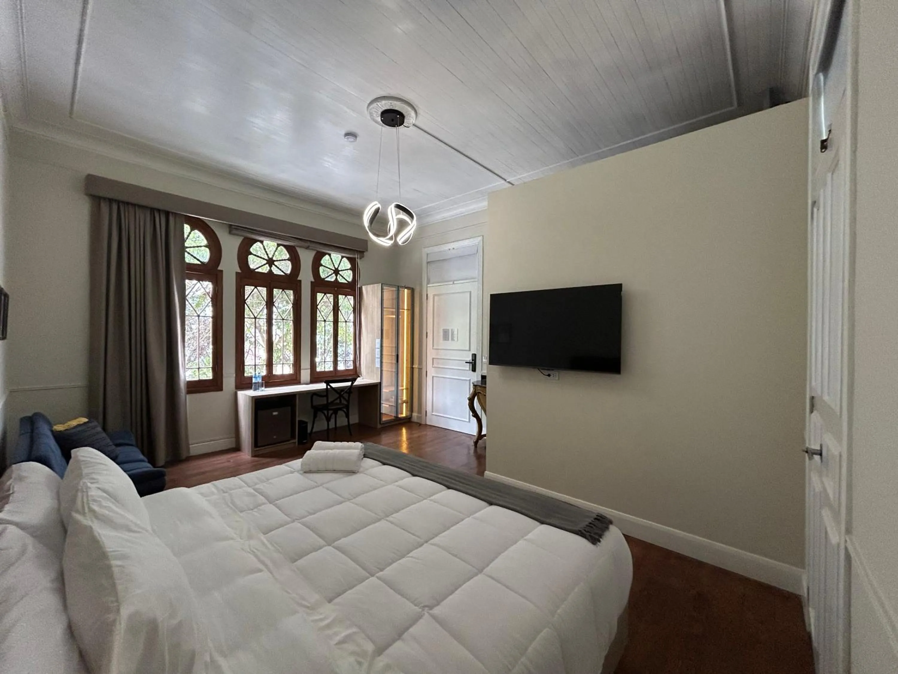 Bed in Andara Boutique Hotel