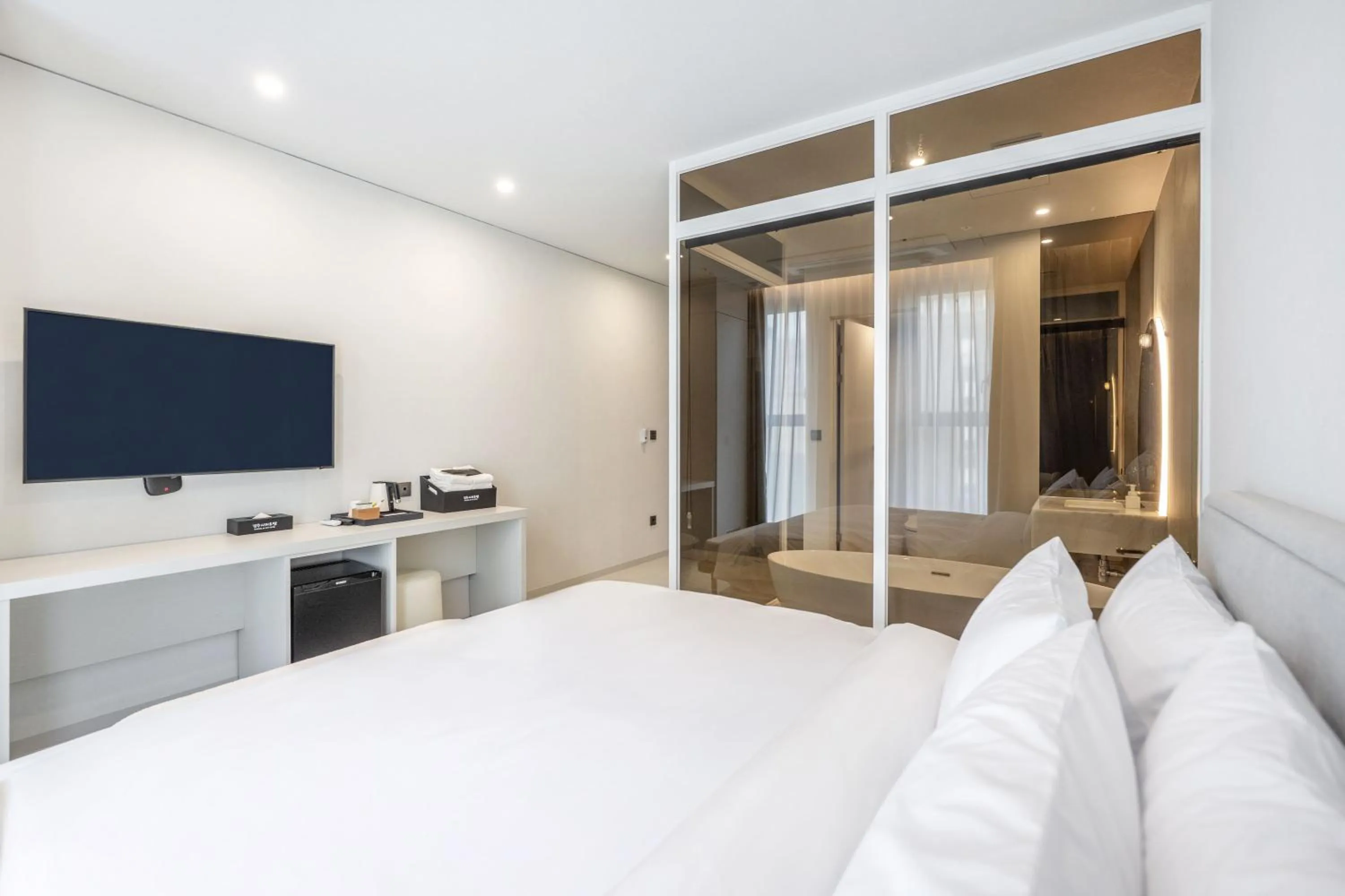 Bedroom, Bed in Gyeongju city hotel