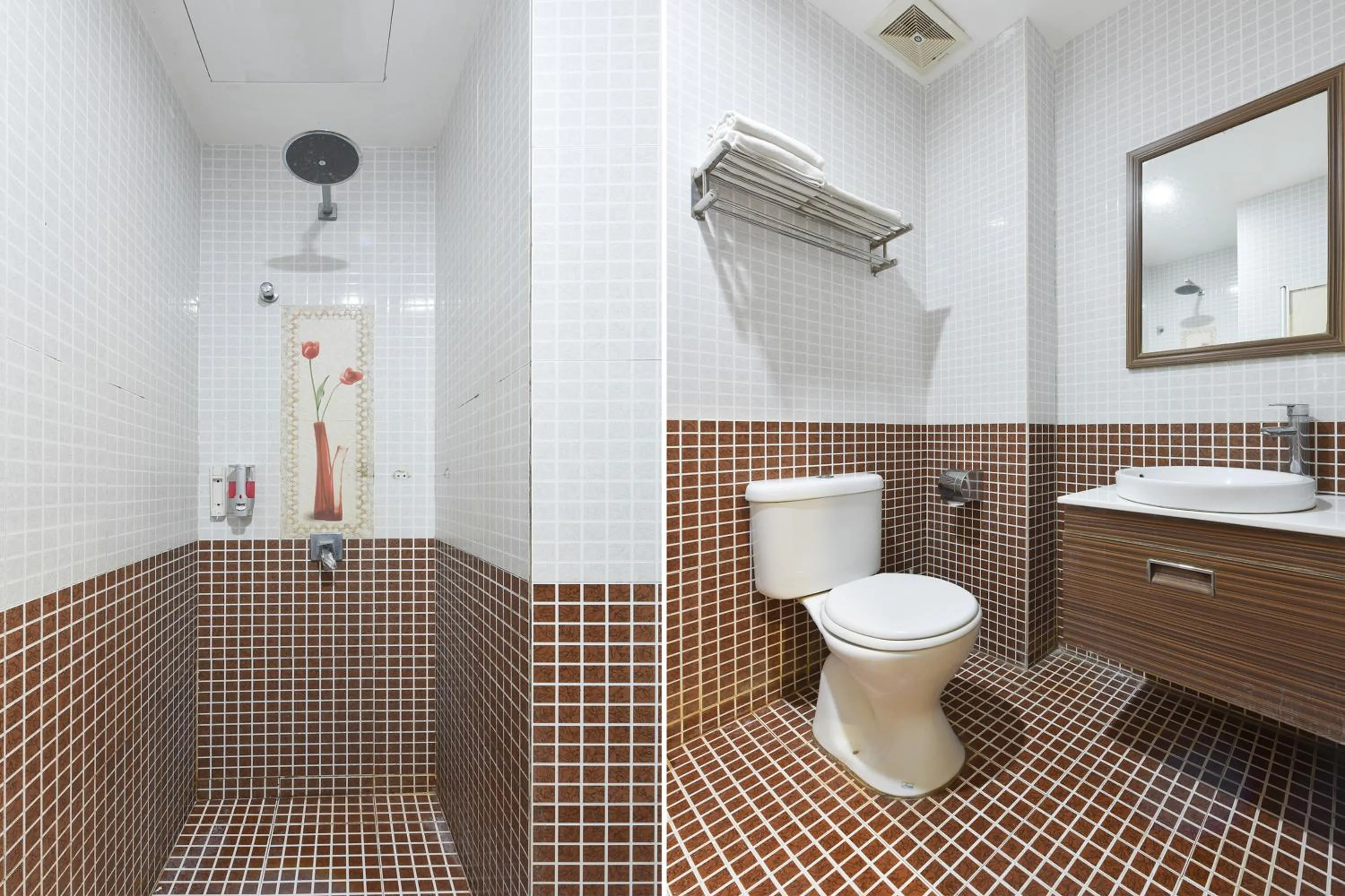 Bathroom in Dancenter G Home Hotel Near Kota Bharu Kelantan