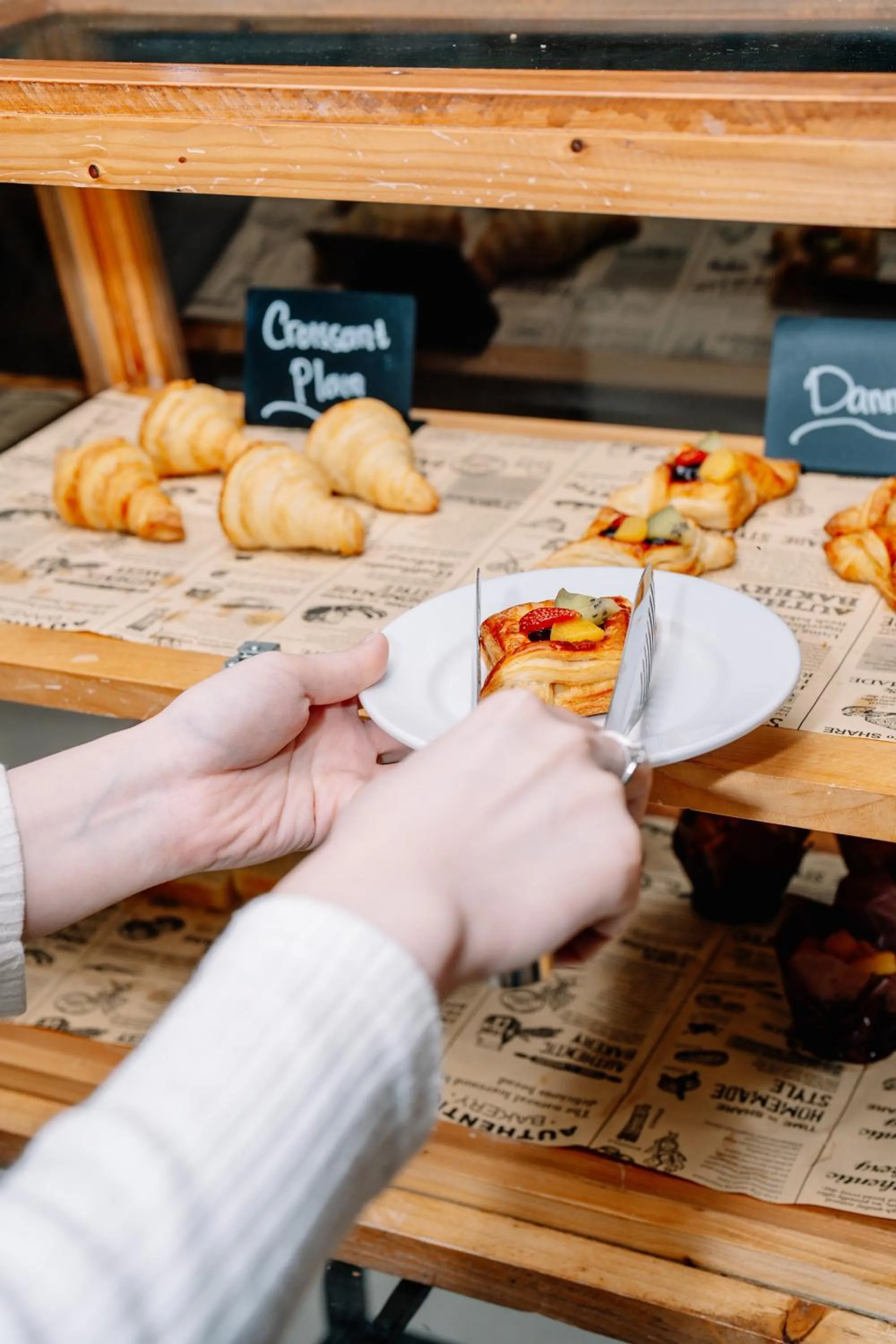 Restaurant/places to eat in Shankee Suites Sudirman