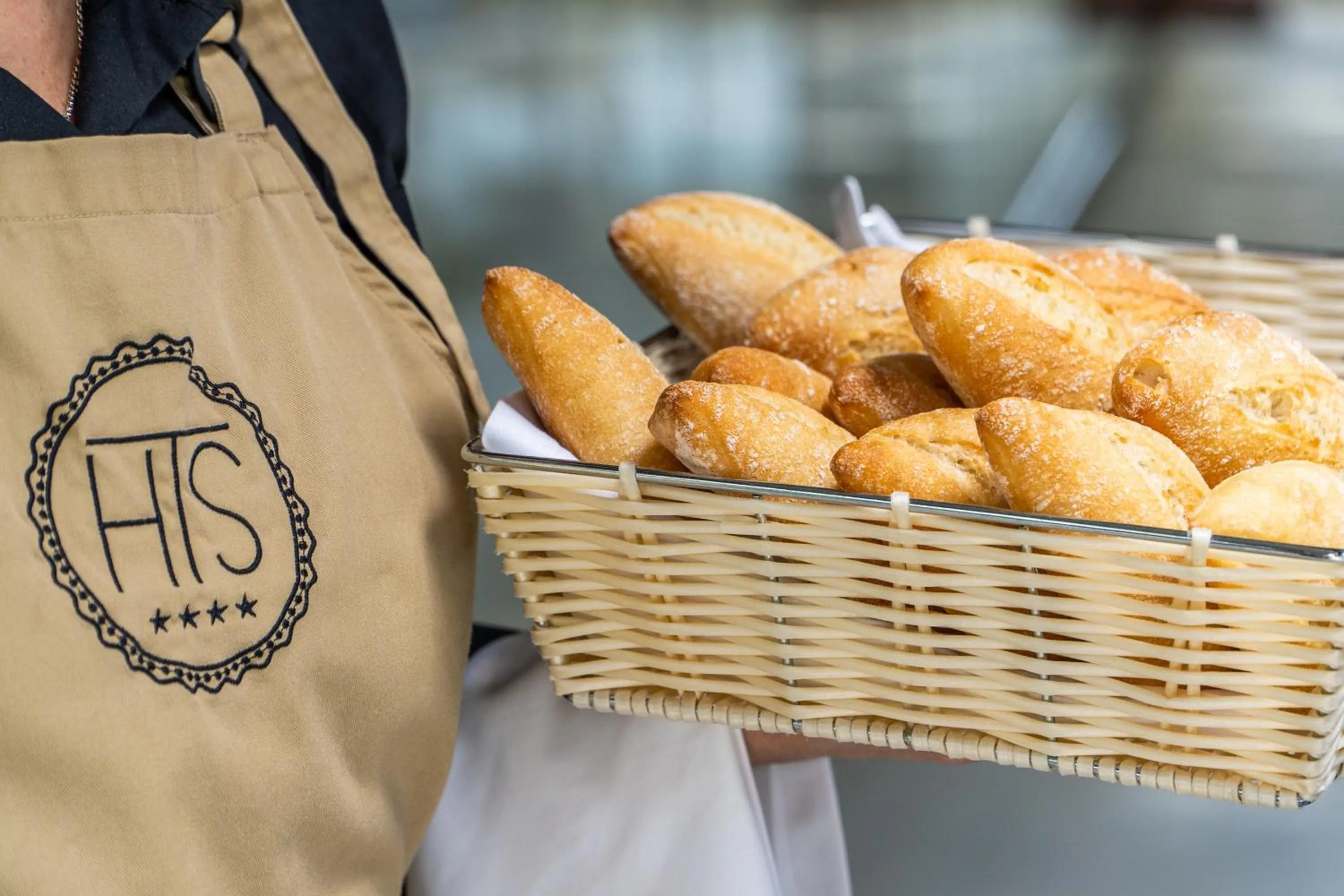 Restaurant/places to eat in Hotel Torres de Somo