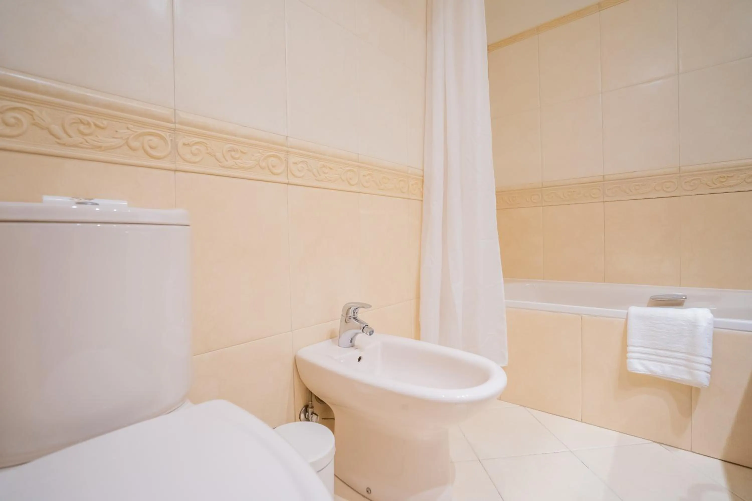 Bath in Hotel Torres de Somo