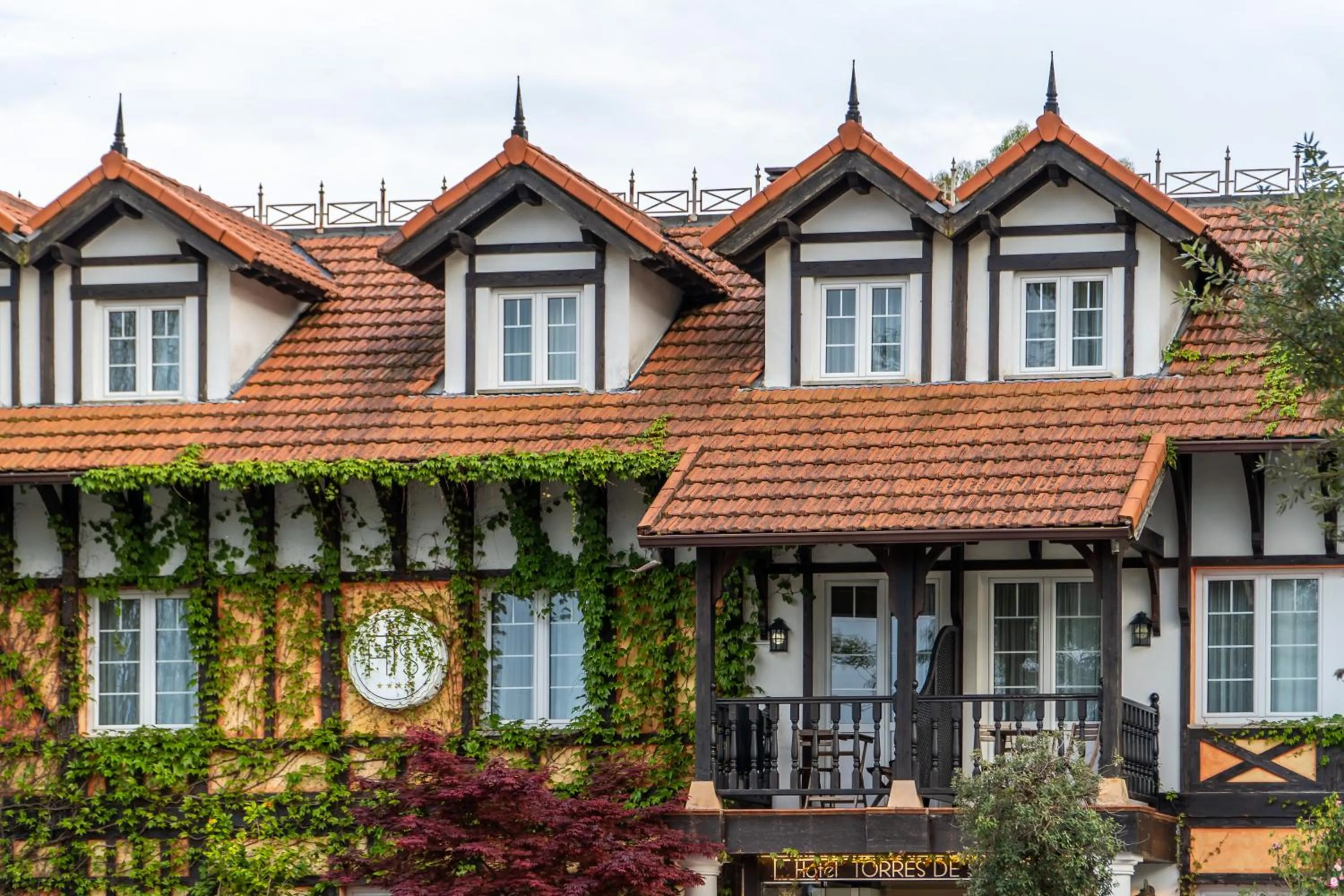 Property building in Hotel Torres de Somo