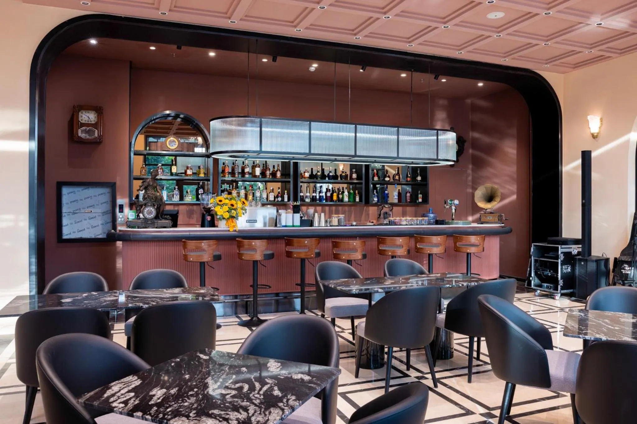 Lounge or bar in Times Corner Amalfi Hotel