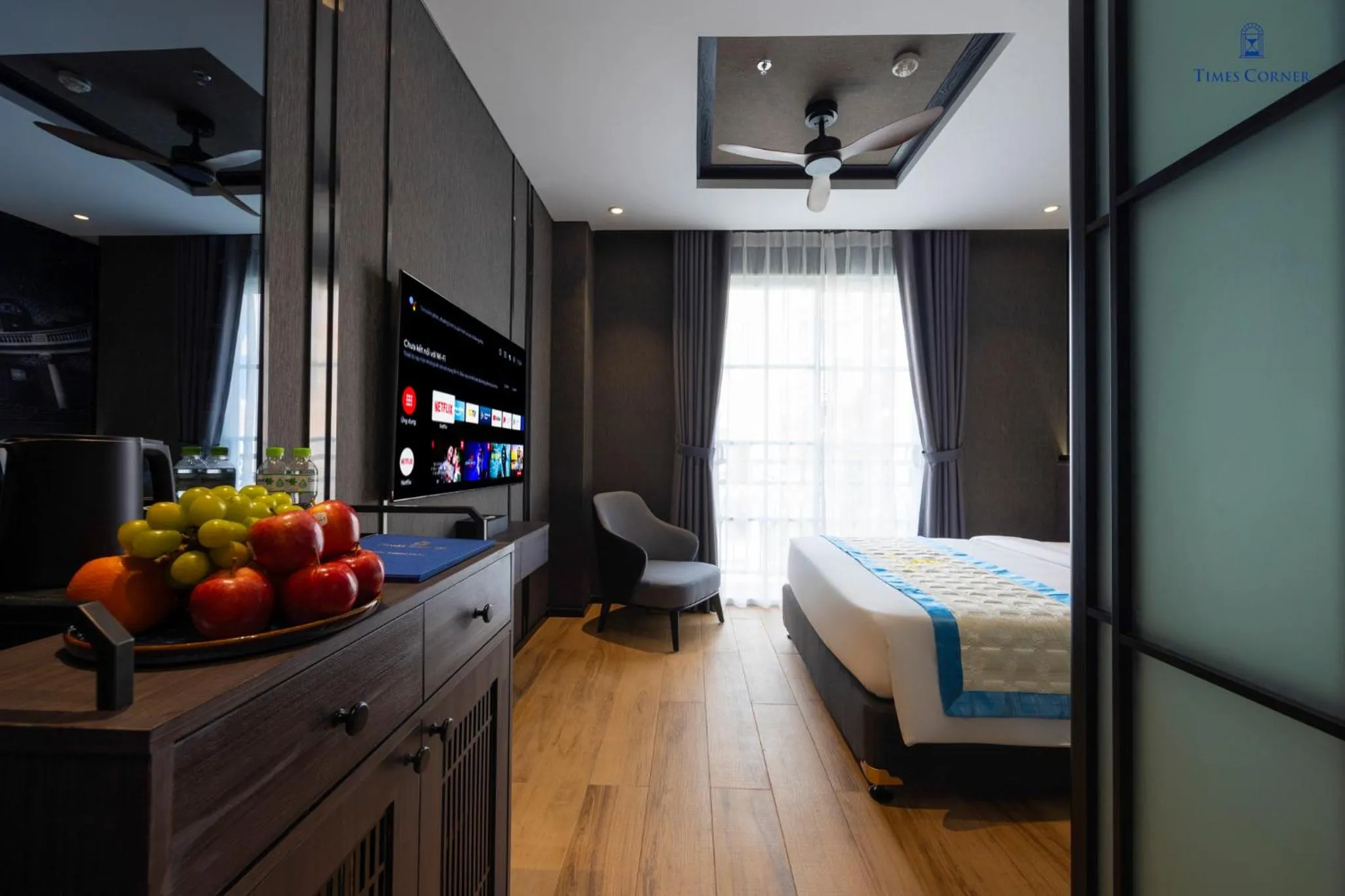 Photo of the whole room, Bed in Times Corner Amalfi Hotel