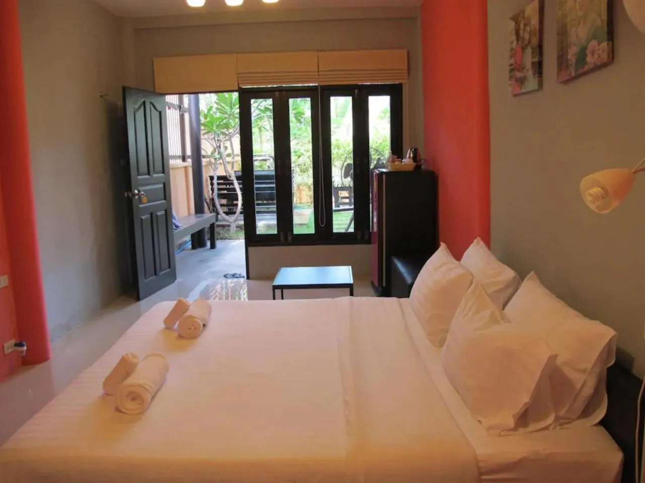 Bed in Panviman Amphawa Garden Resort