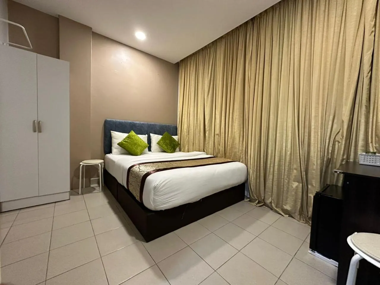 Bed in SS Grey Hotel