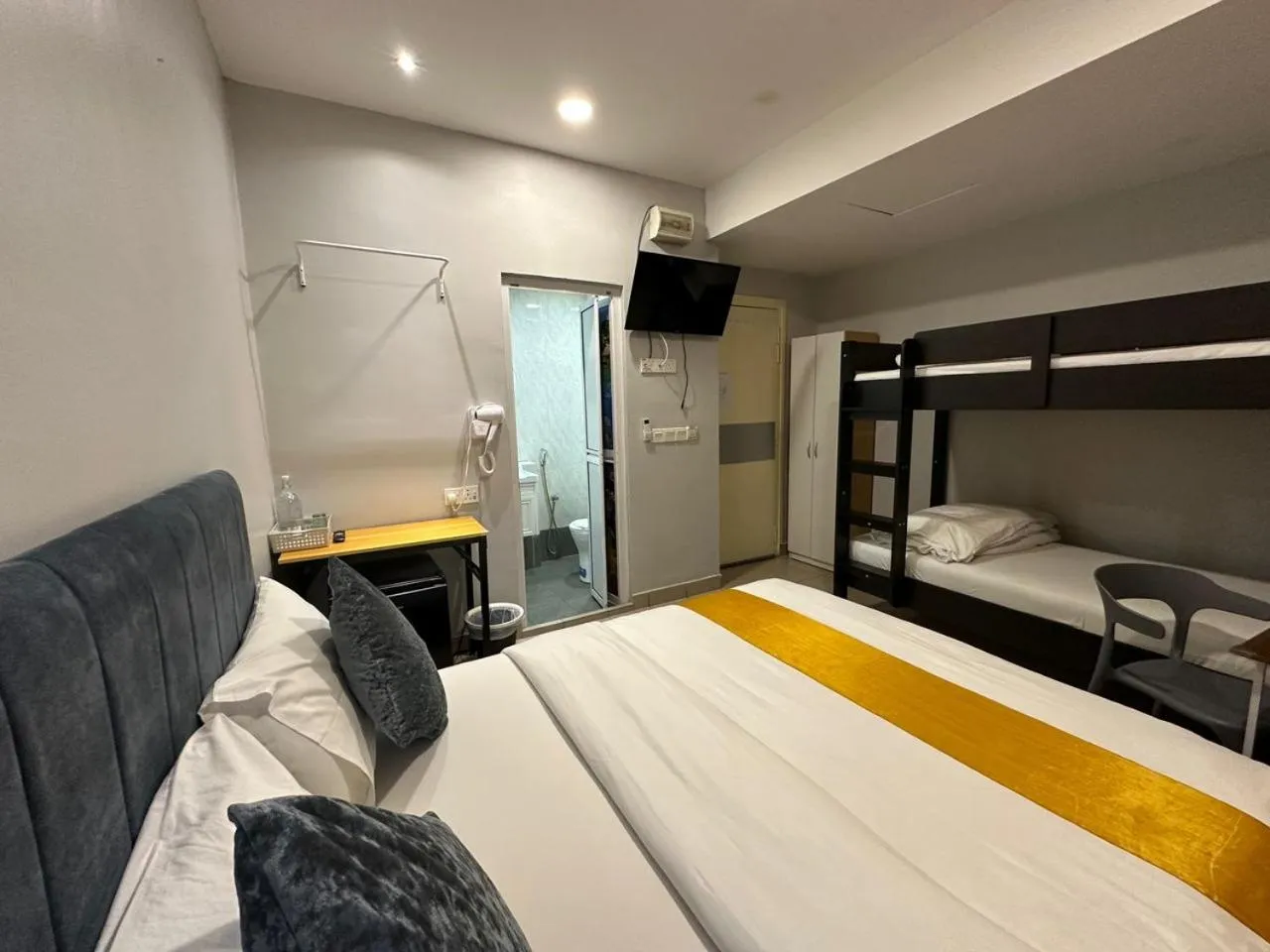 bunk bed, Bed in SS Grey Hotel