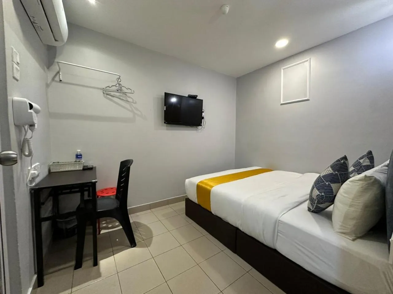 Bed in SS Grey Hotel