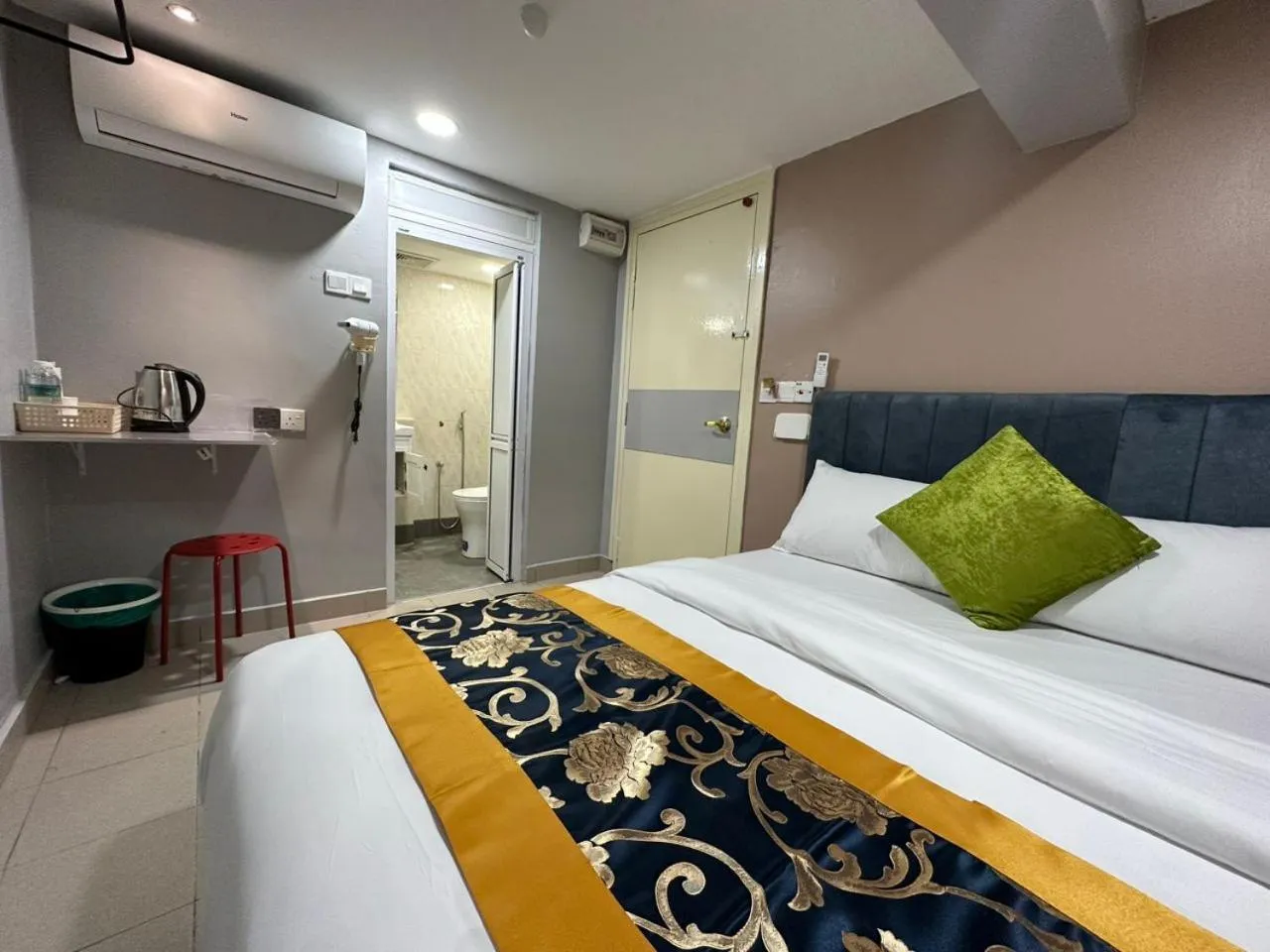 Bed in SS Grey Hotel