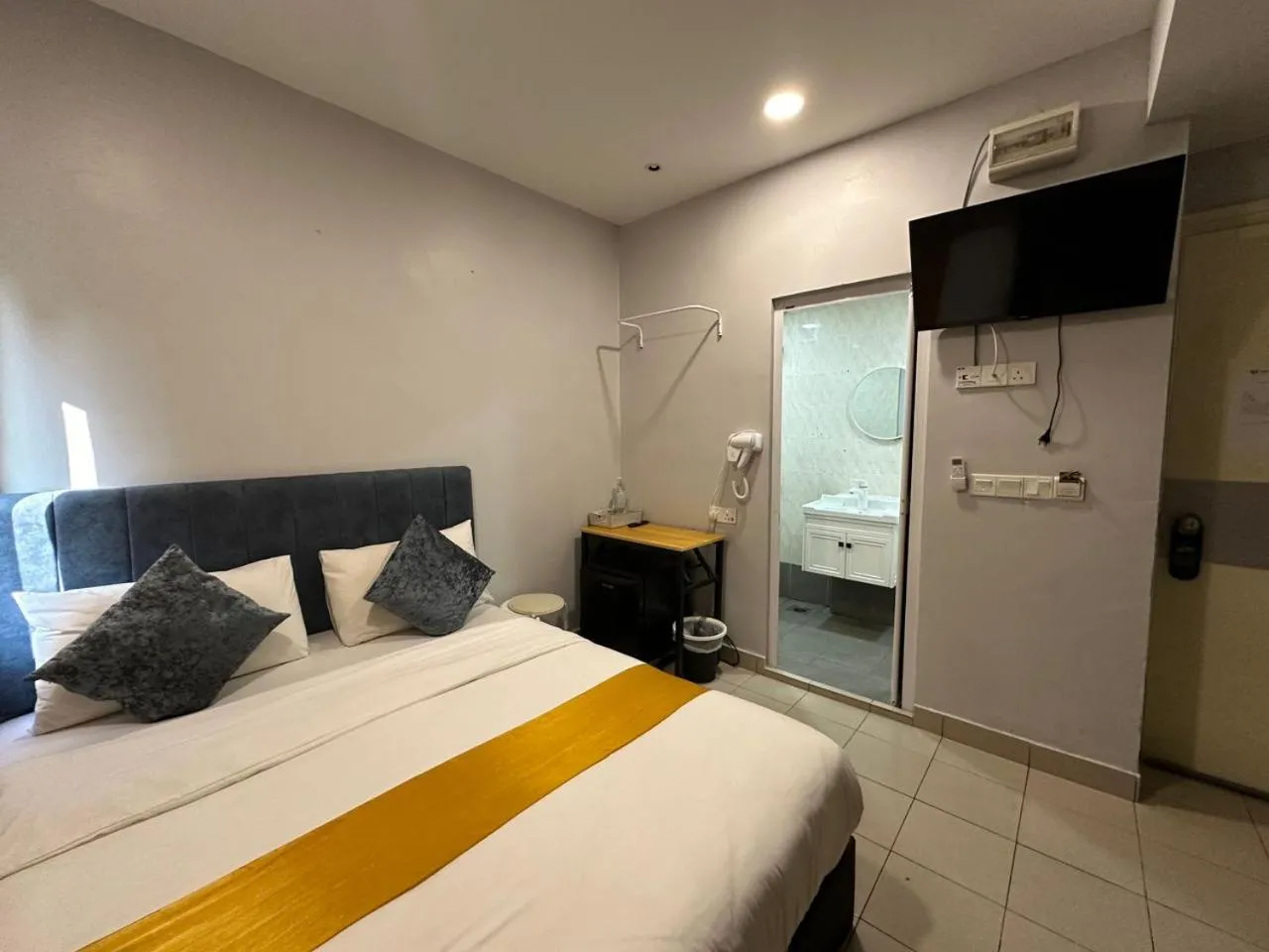 Bed in SS Grey Hotel