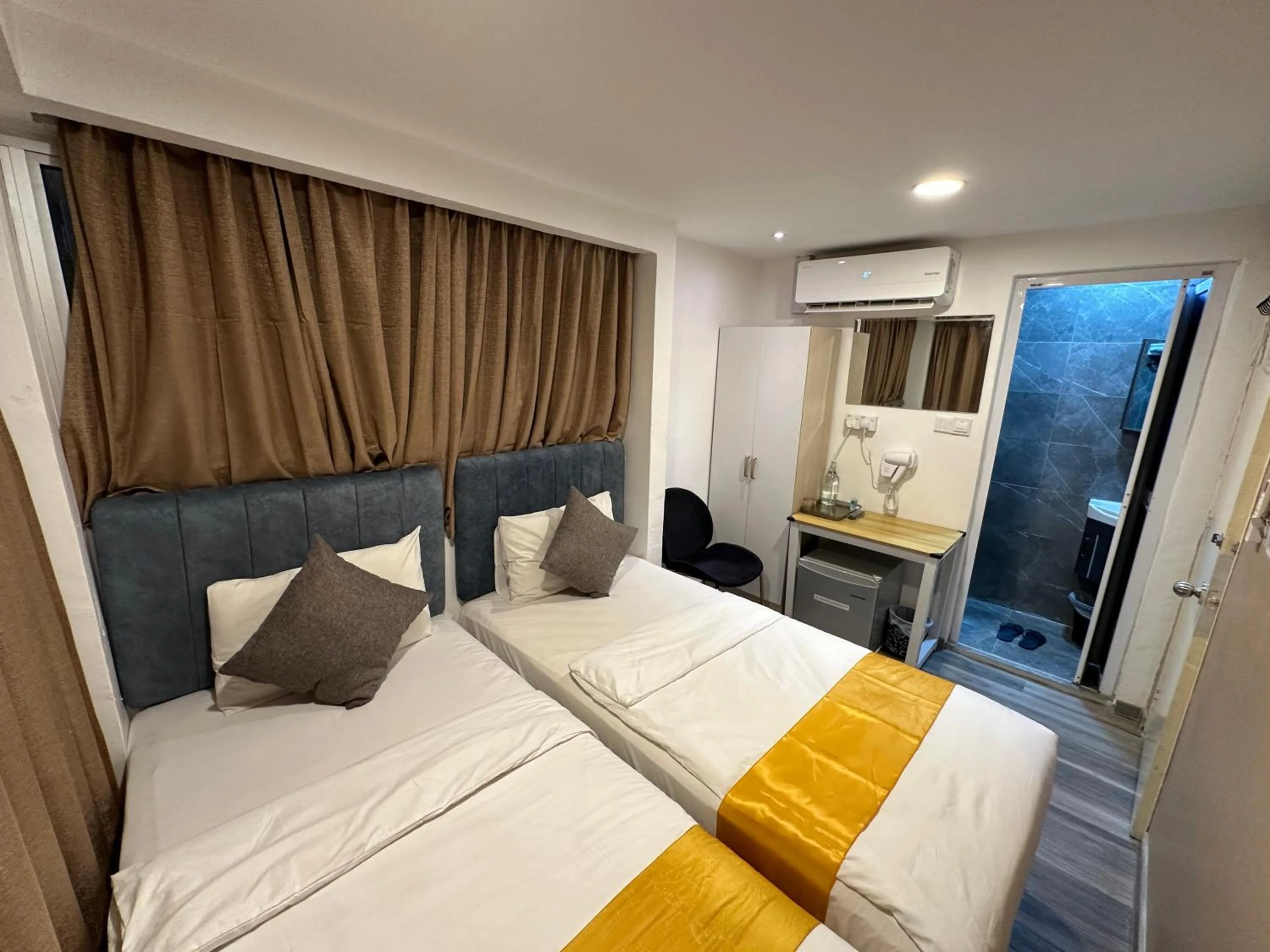 Photo of the whole room, Bed in SS Grey Hotel