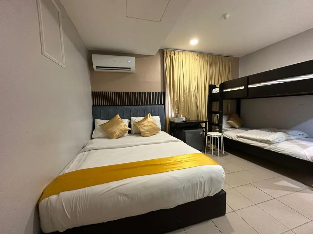 Bed in SS Grey Hotel