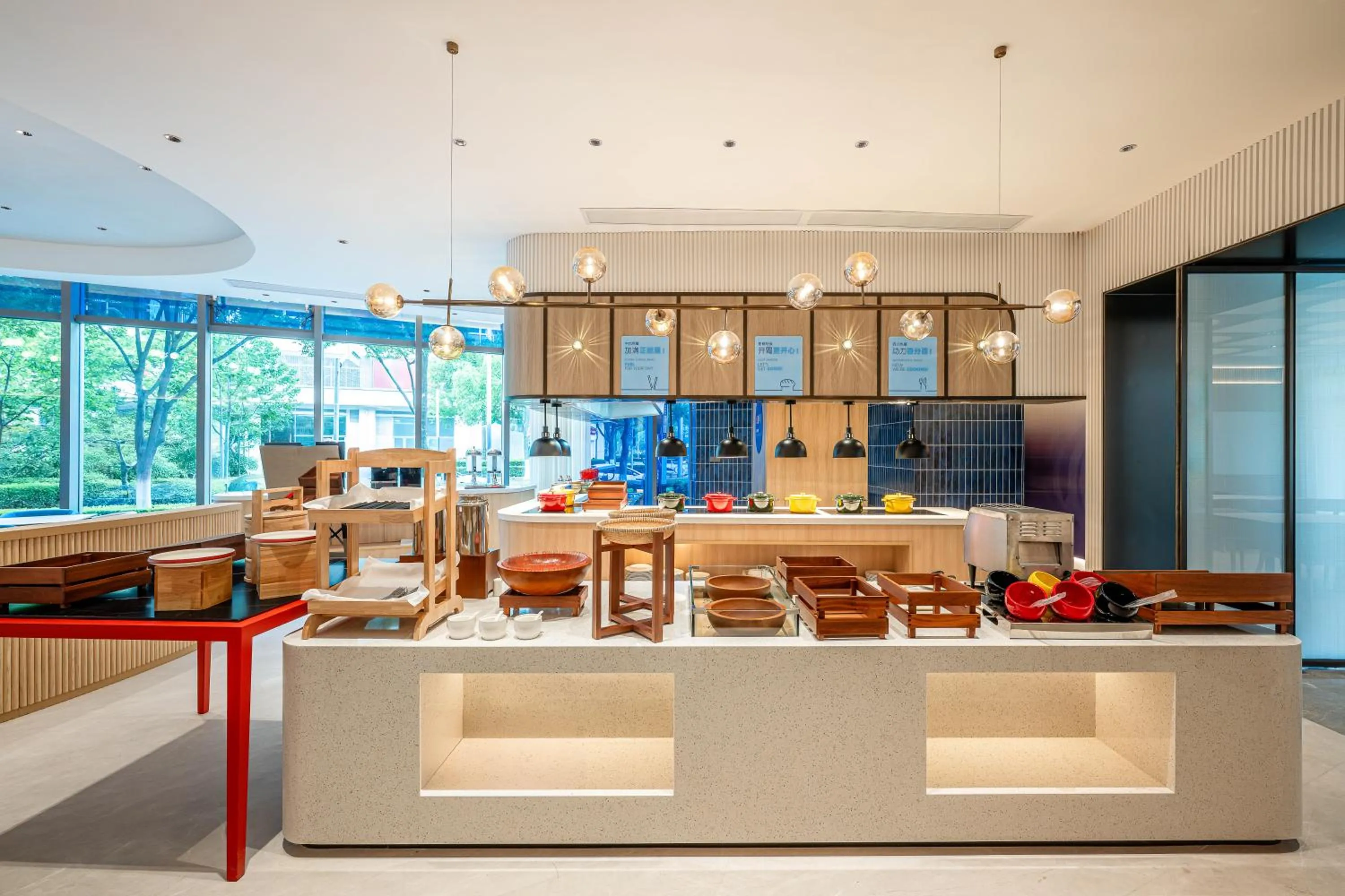 Breakfast in Holiday Inn Express Shanghai Hongqiao CBD by IHG