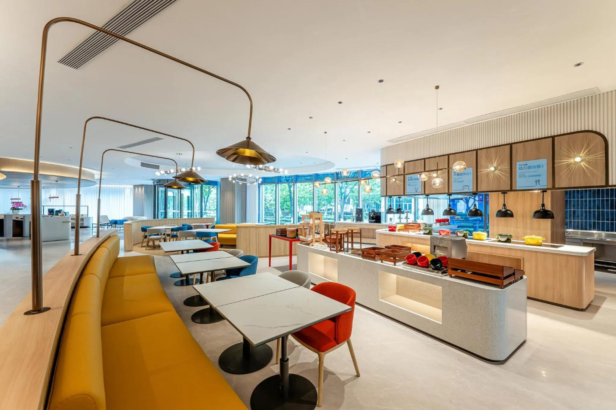 Breakfast in Holiday Inn Express Shanghai Hongqiao CBD by IHG