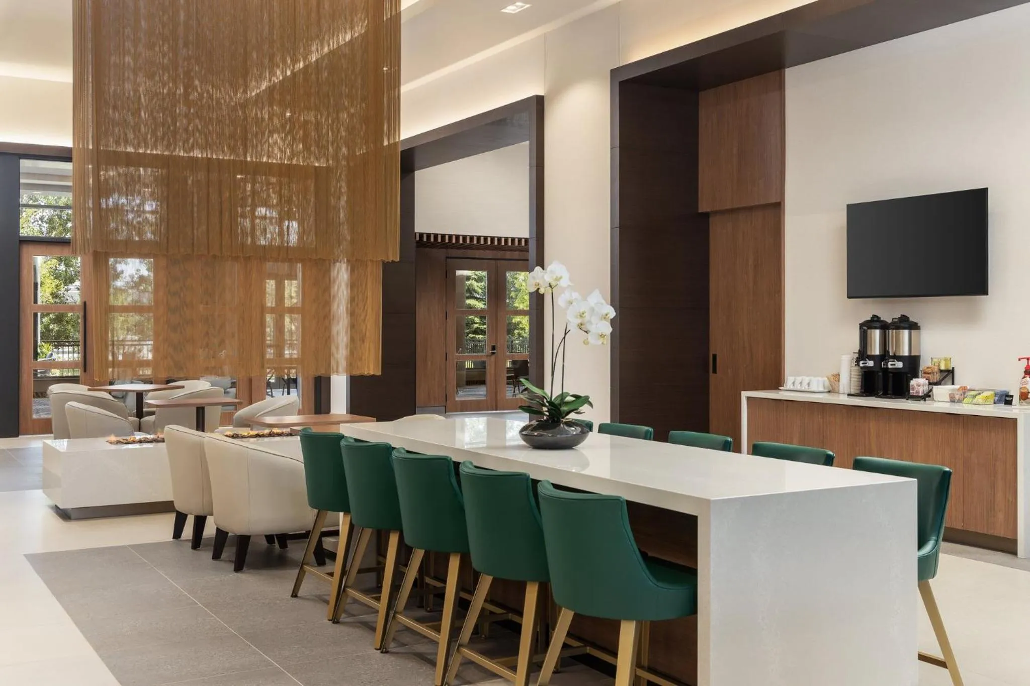 Property building in Staybridge Suites Montreal Airport - St-Laurent by IHG