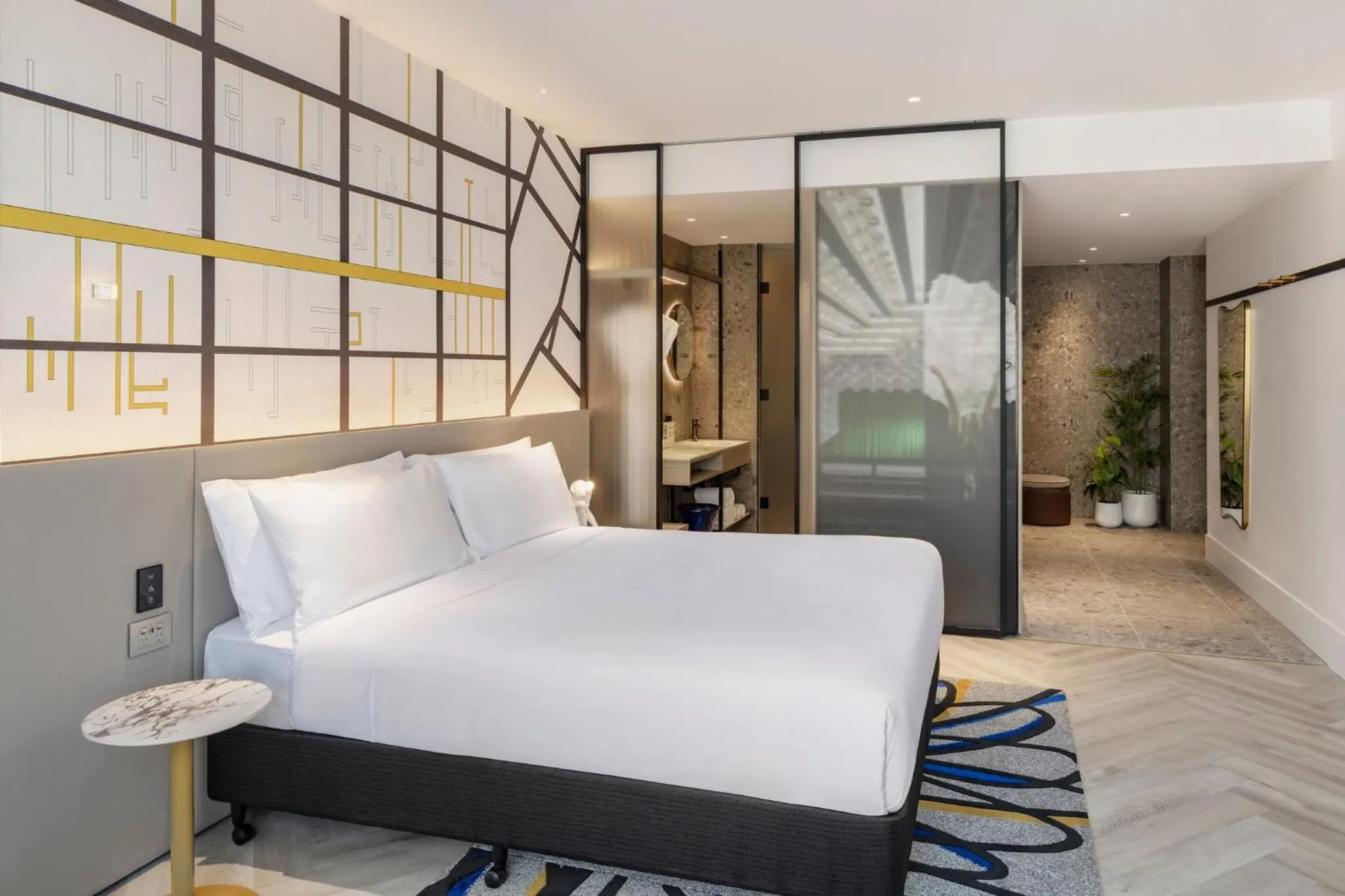 Photo of the whole room, Bed in Hotel Indigo Melbourne Little Collins